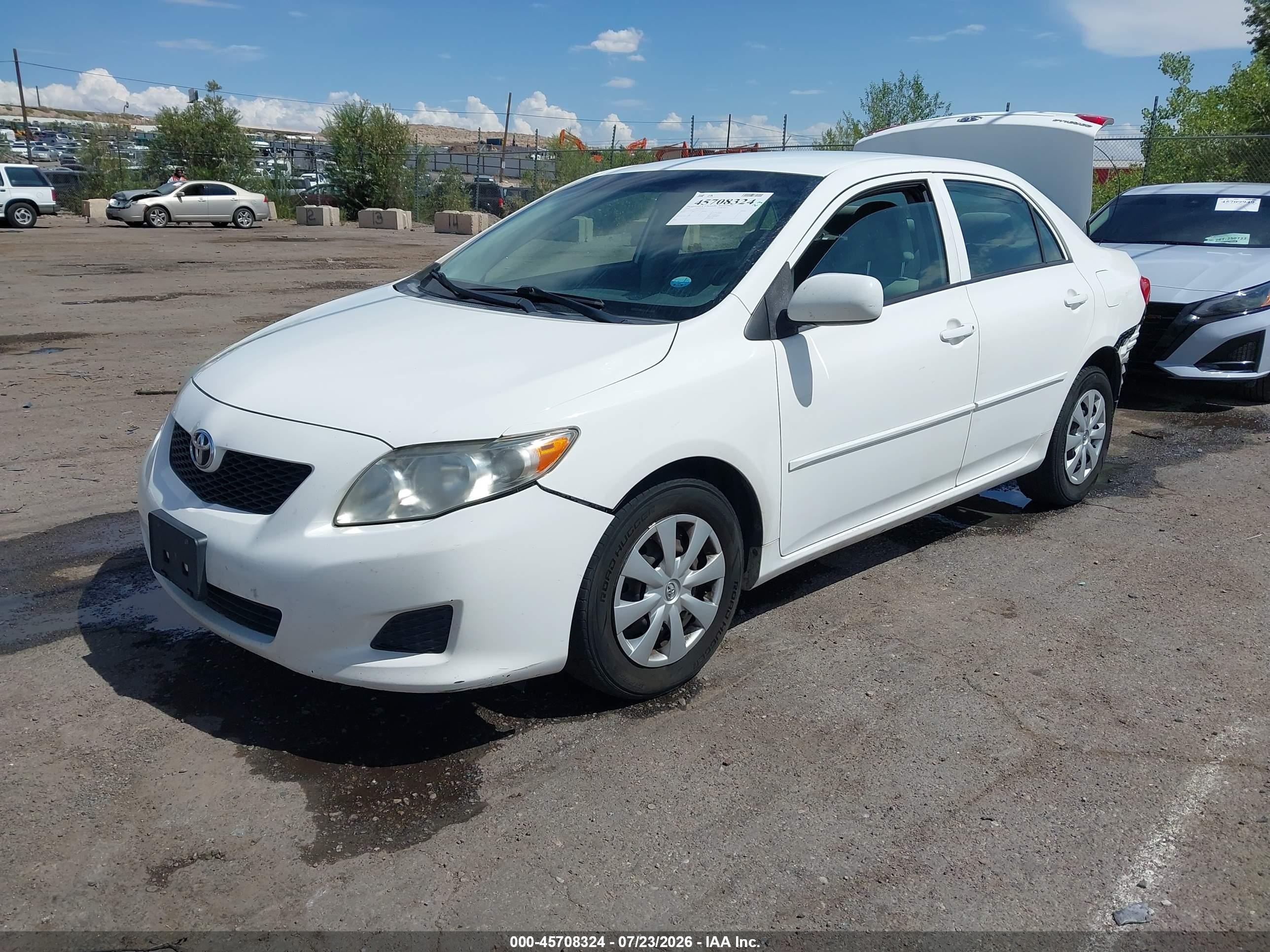 2010 Toyota Corolla Le White vin: 1NXBU4EE3AZ199723