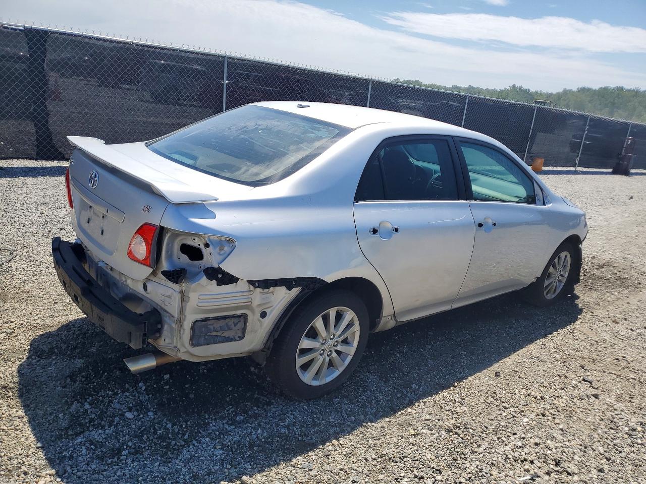 2010 Toyota Corolla S Silver vin: 1NXBU4EE3AZ205357