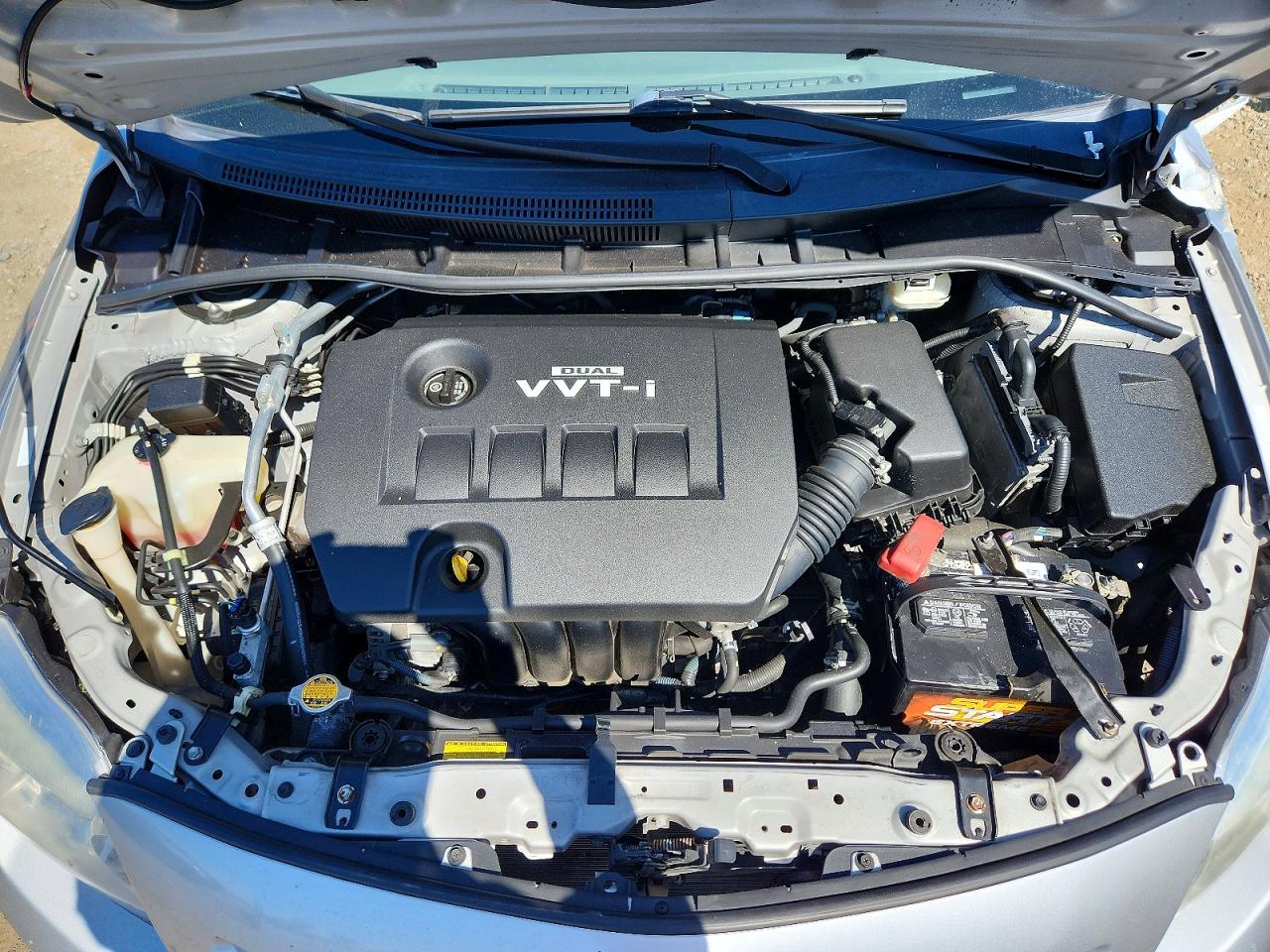 2010 Toyota Corolla Le Silver vin: 1NXBU4EE3AZ208162