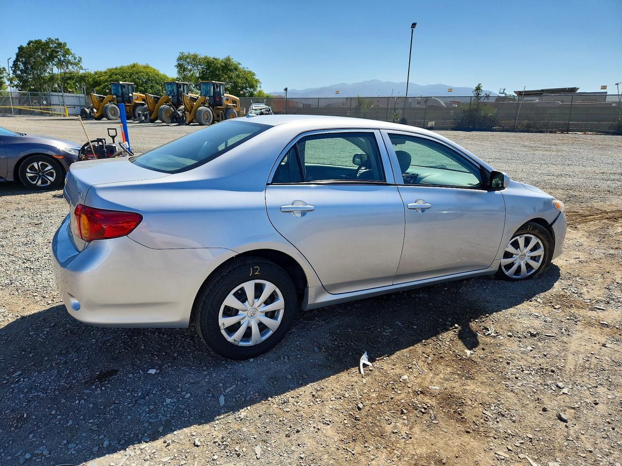 2010 Toyota Corolla Le Silver vin: 1NXBU4EE3AZ208162
