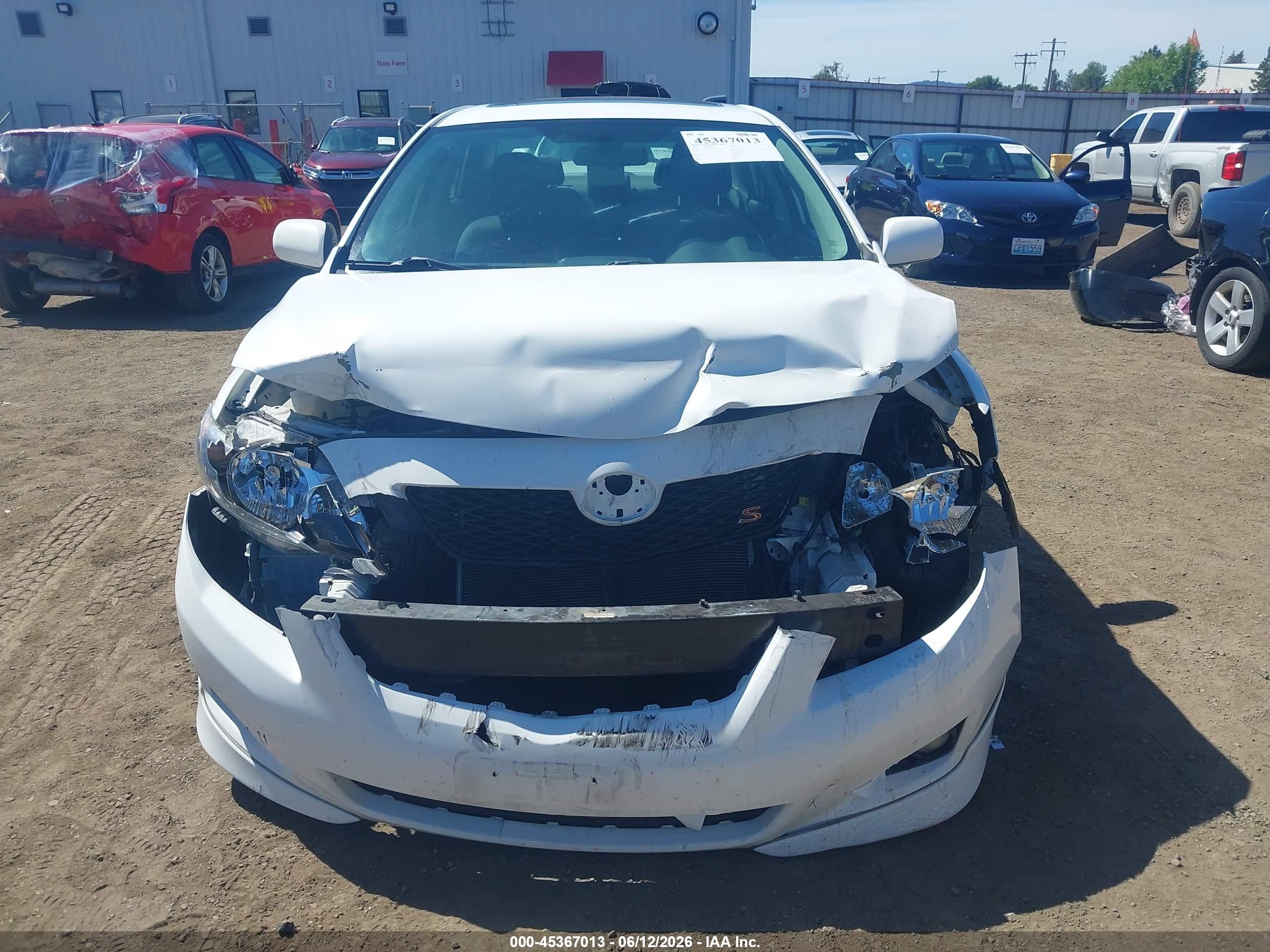 2010 Toyota Corolla S White vin: 1NXBU4EE3AZ217816