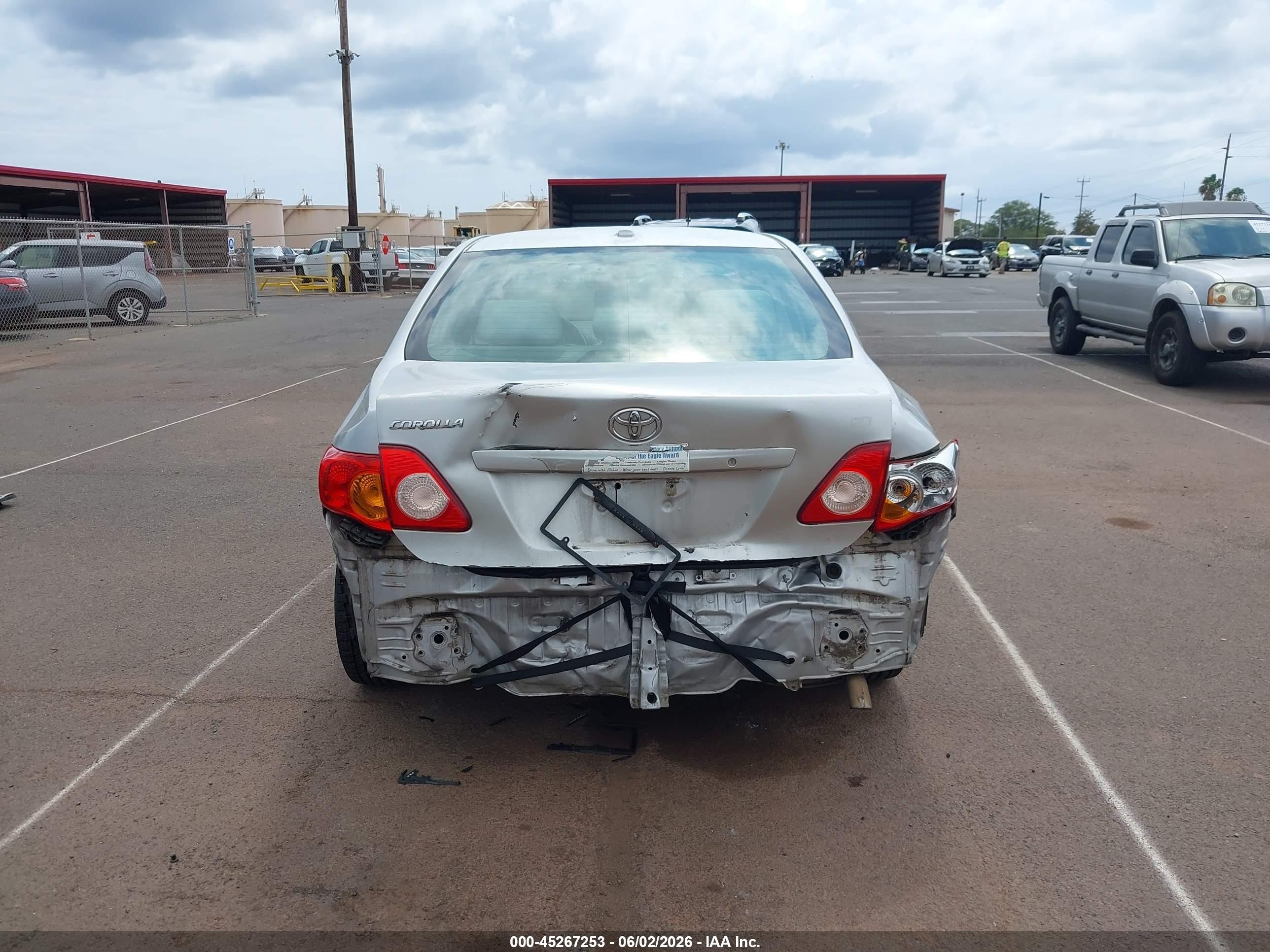 2010 Toyota Corolla Le Серебряный vin: 1NXBU4EE3AZ218688