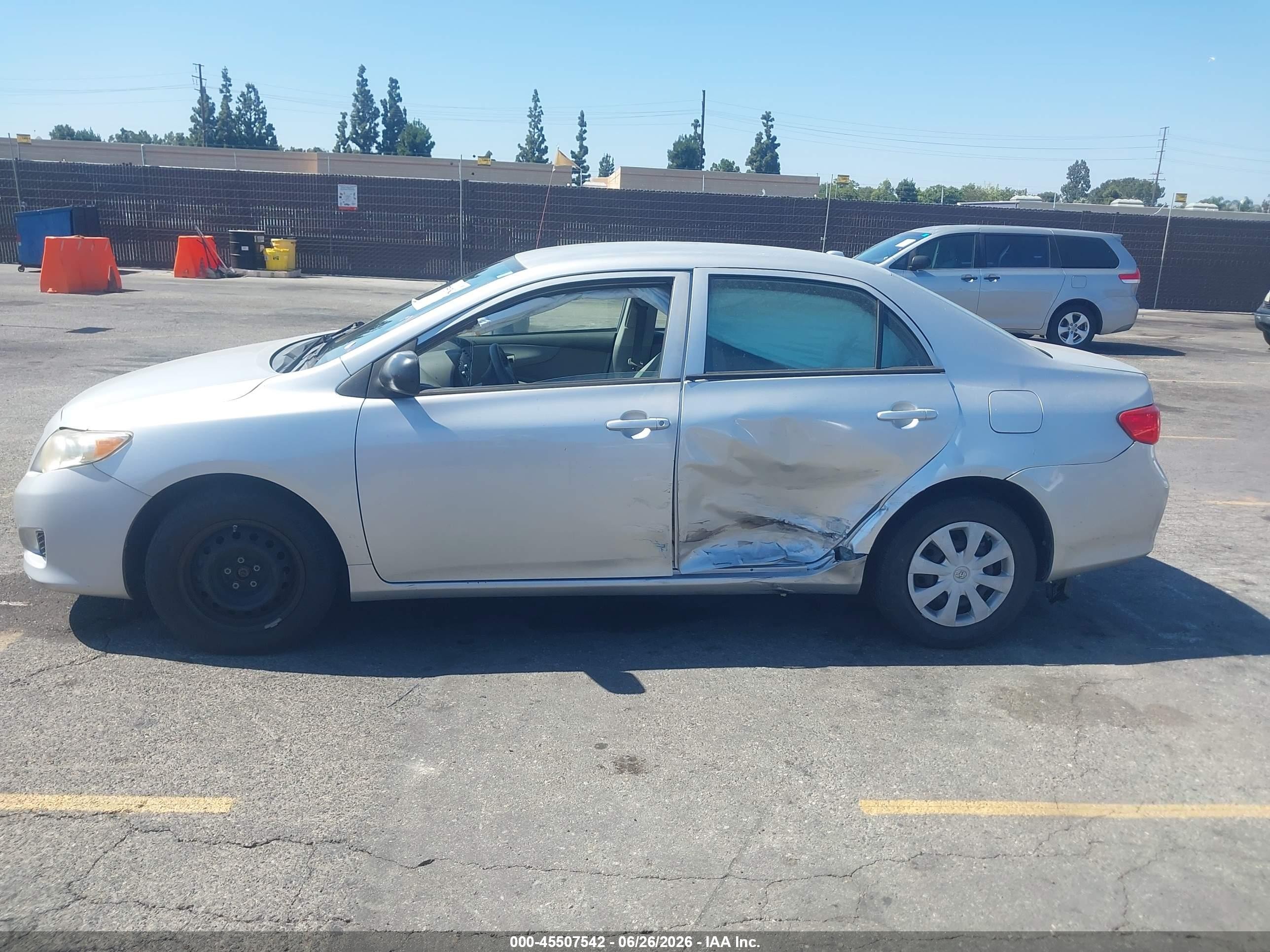 2010 Toyota Corolla   Silver vin: 1NXBU4EE3AZ223583