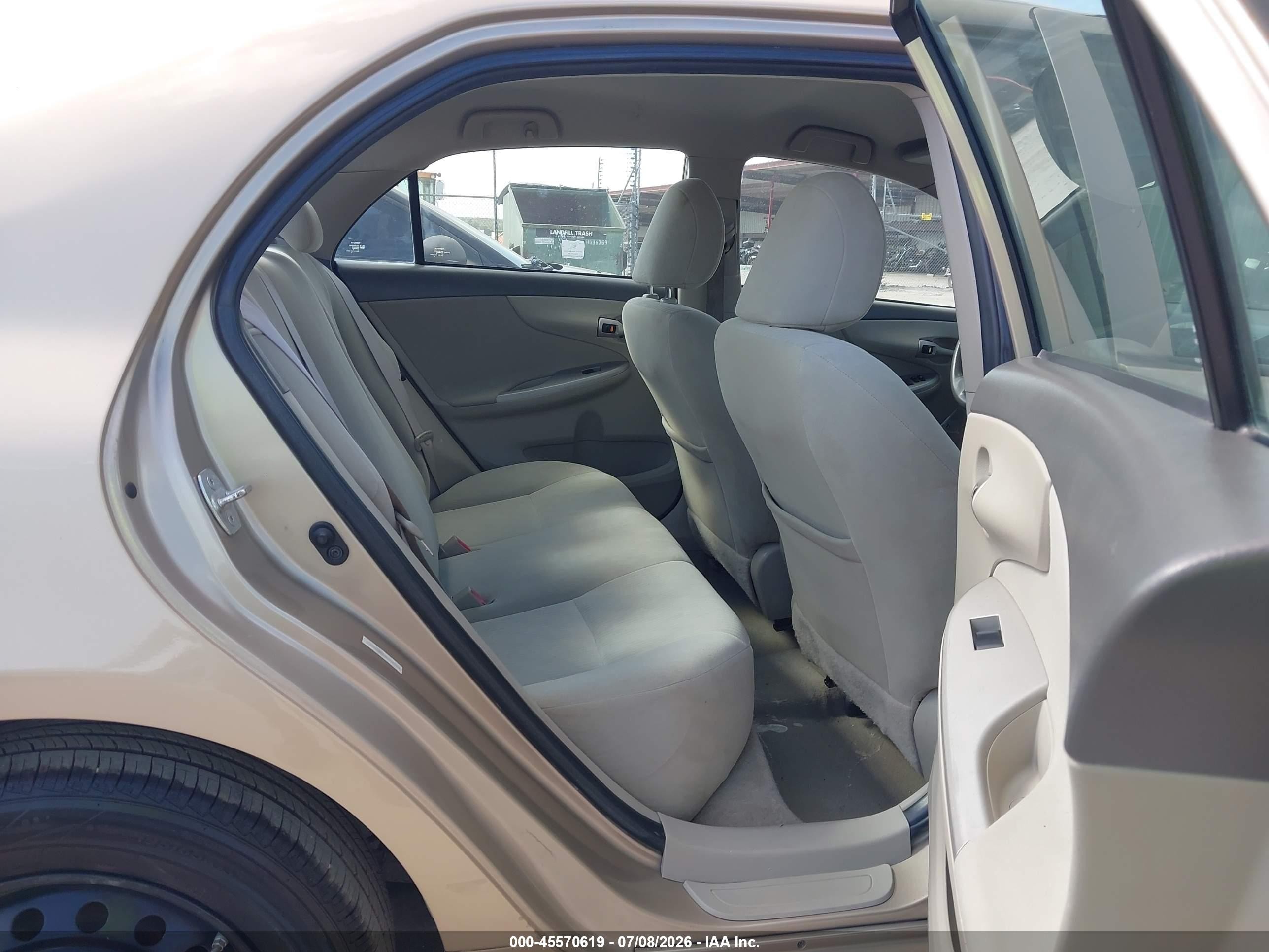 2010 Toyota Corolla Le Gold vin: 1NXBU4EE3AZ247706
