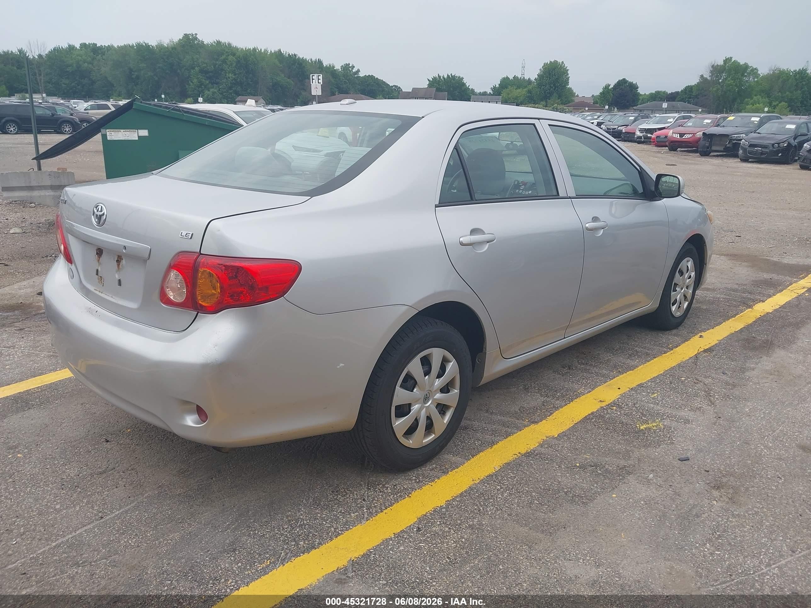 2010 Toyota Corolla Le Серебряный vin: 1NXBU4EE3AZ251819