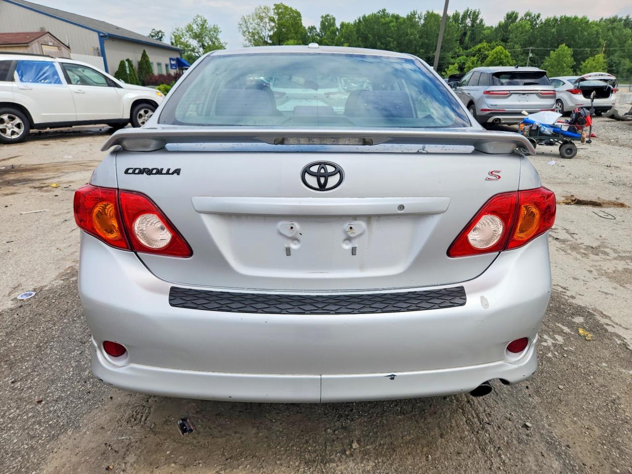 2010 Toyota Corolla S Silver vin: 1NXBU4EE3AZ283587