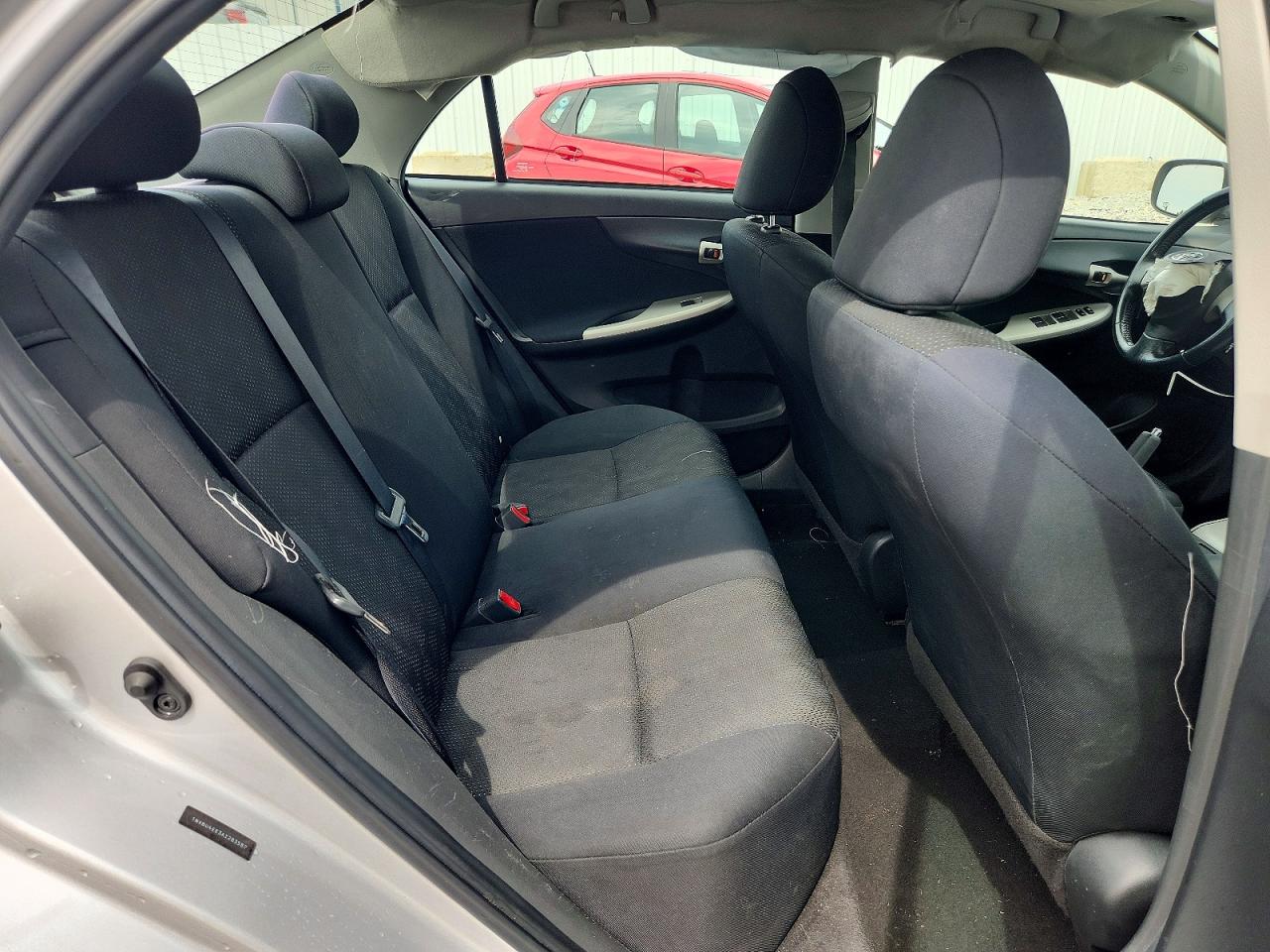 2010 Toyota Corolla S Silver vin: 1NXBU4EE3AZ283587