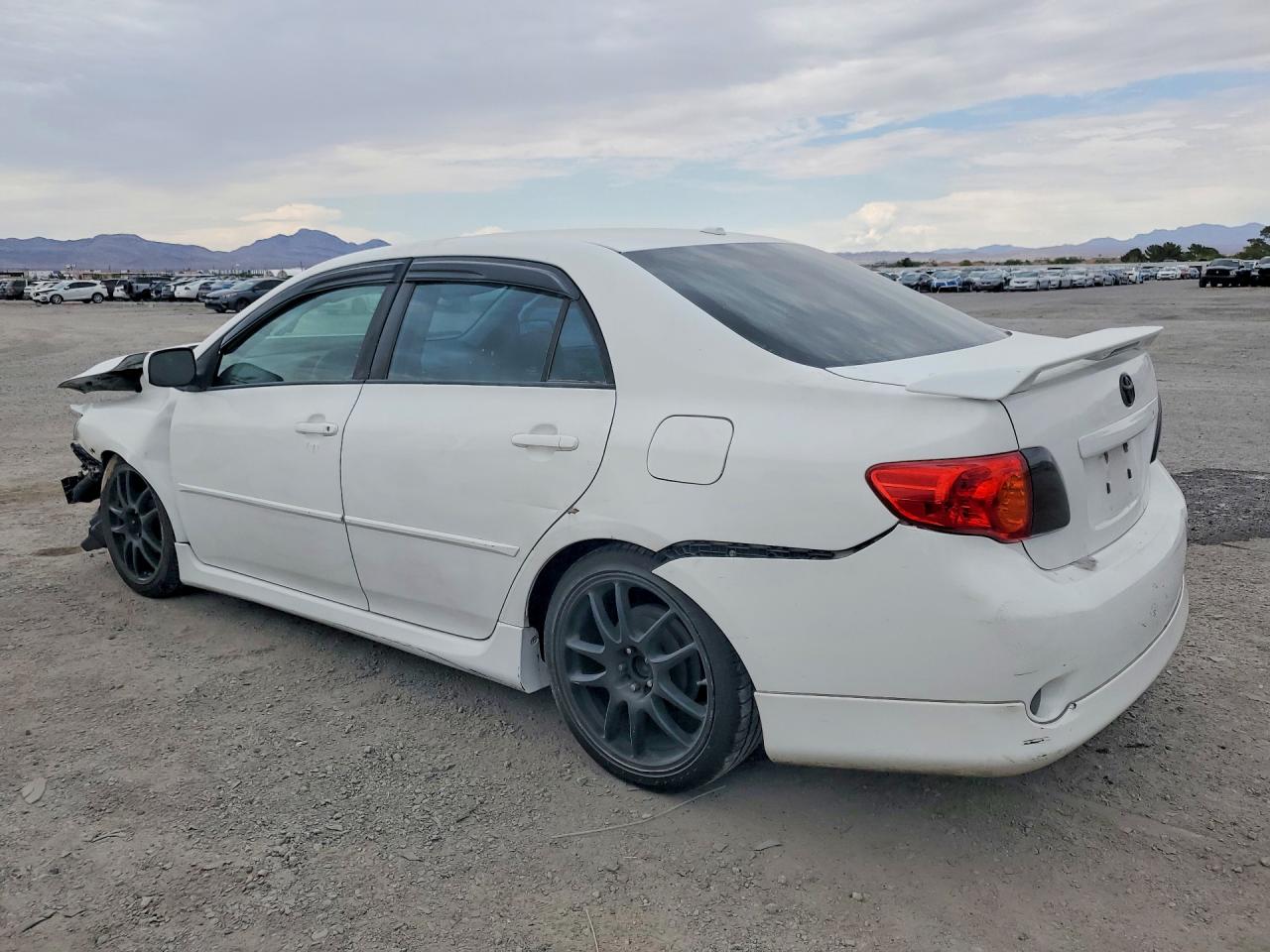 2010 Toyota Coralla White vin: 1NXBU4EE3AZ285761