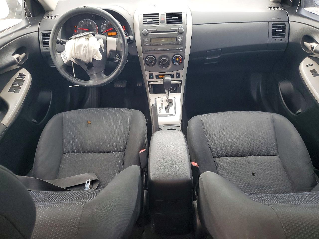 2010 Toyota Coralla White vin: 1NXBU4EE3AZ285761