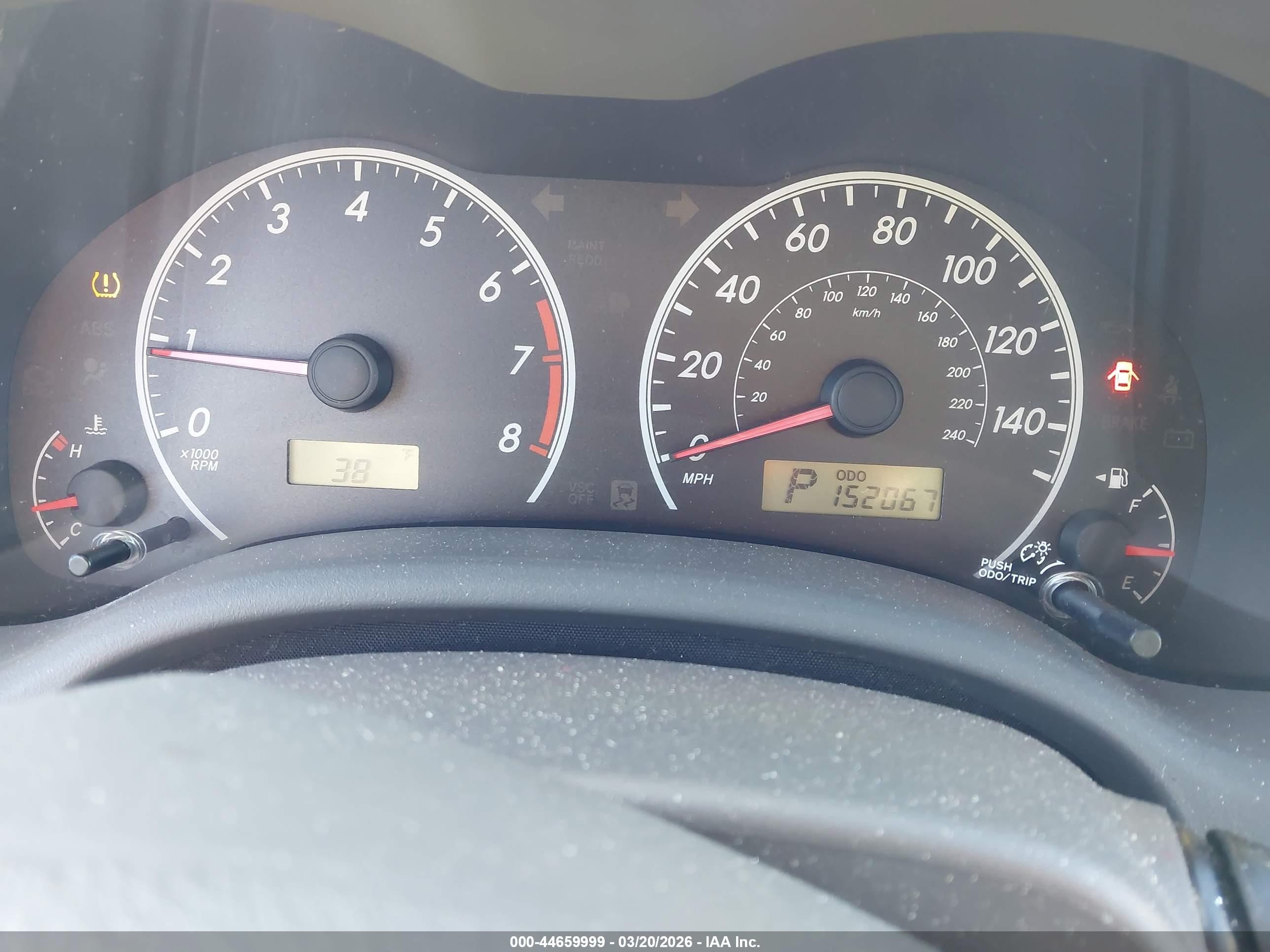 2010 Toyota Corolla Le Red vin: 1NXBU4EE3AZ294847