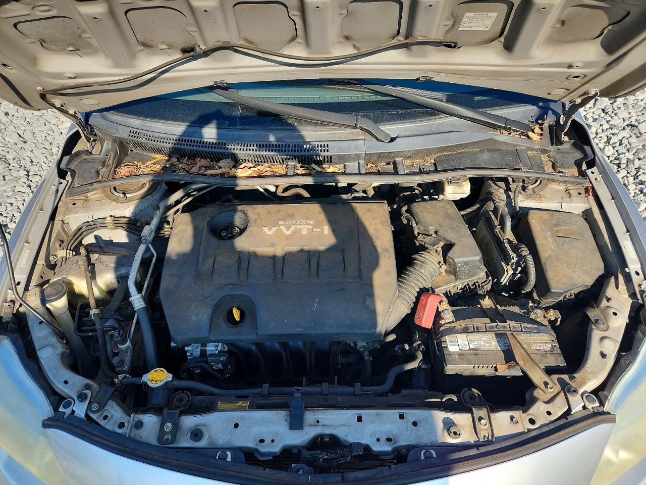 2010 Toyota Corolla Le Silver vin: 1NXBU4EE3AZ296579