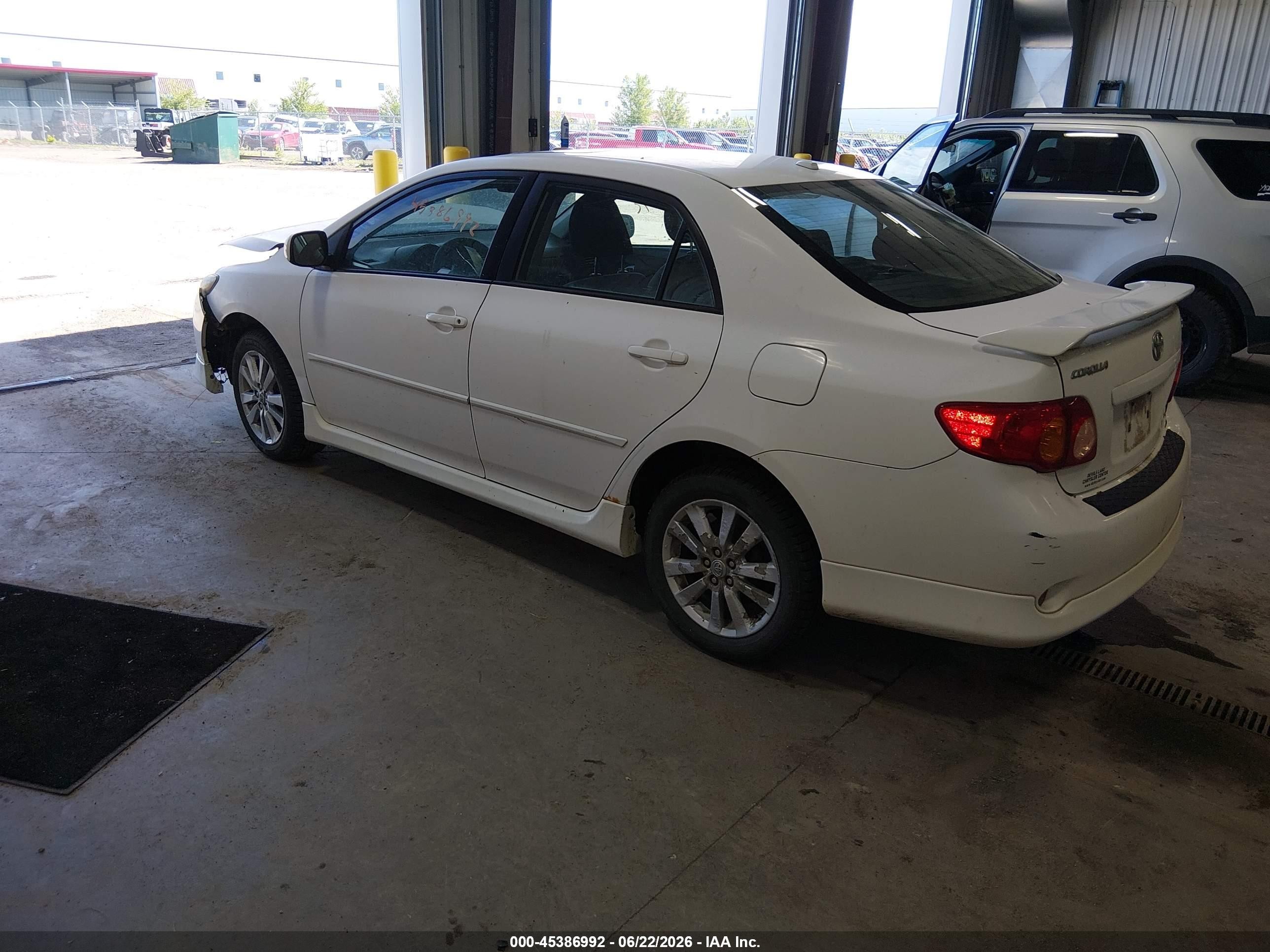 2010 Toyota Corolla S White vin: 1NXBU4EE3AZ304812