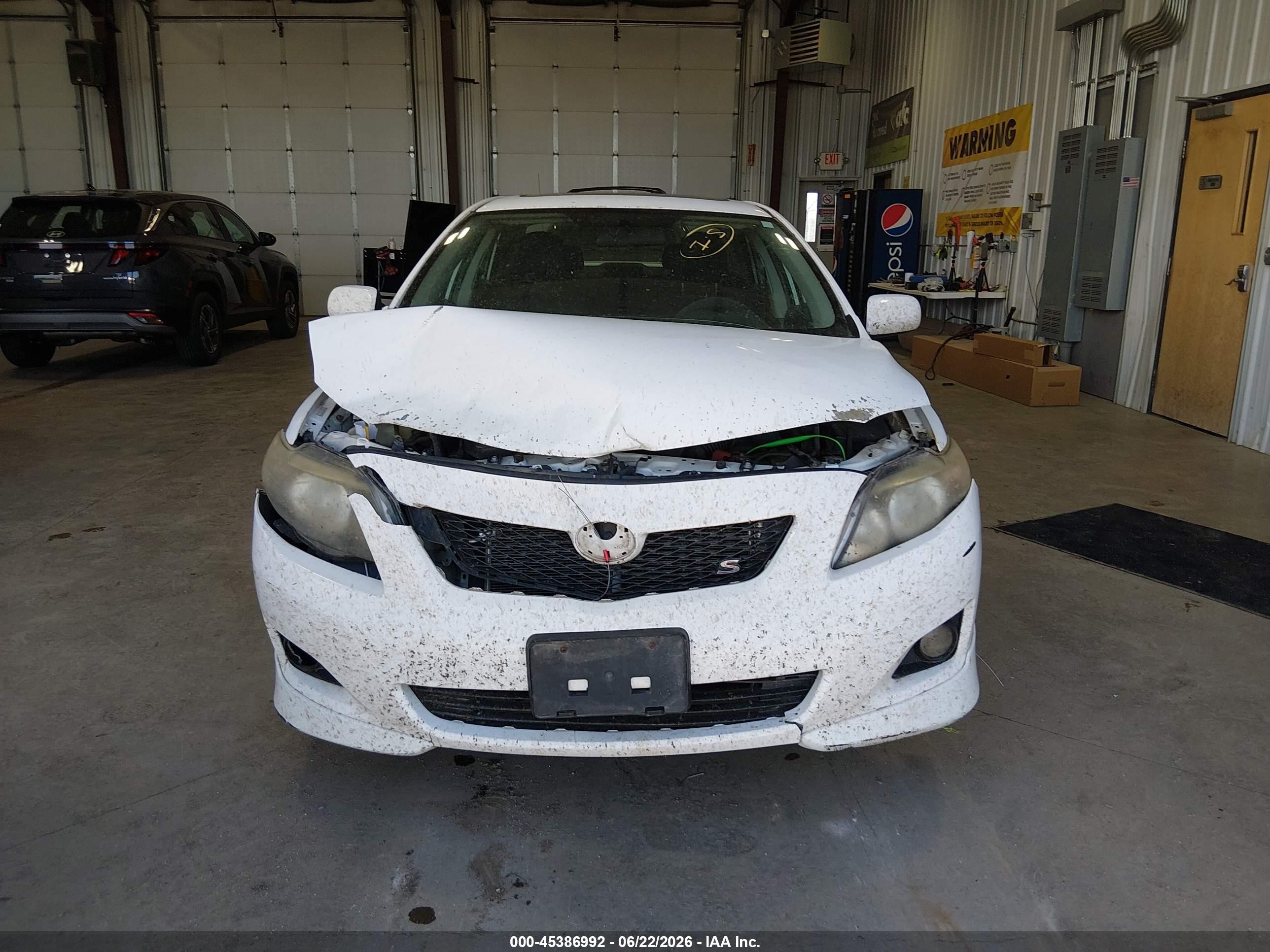 2010 Toyota Corolla S White vin: 1NXBU4EE3AZ304812