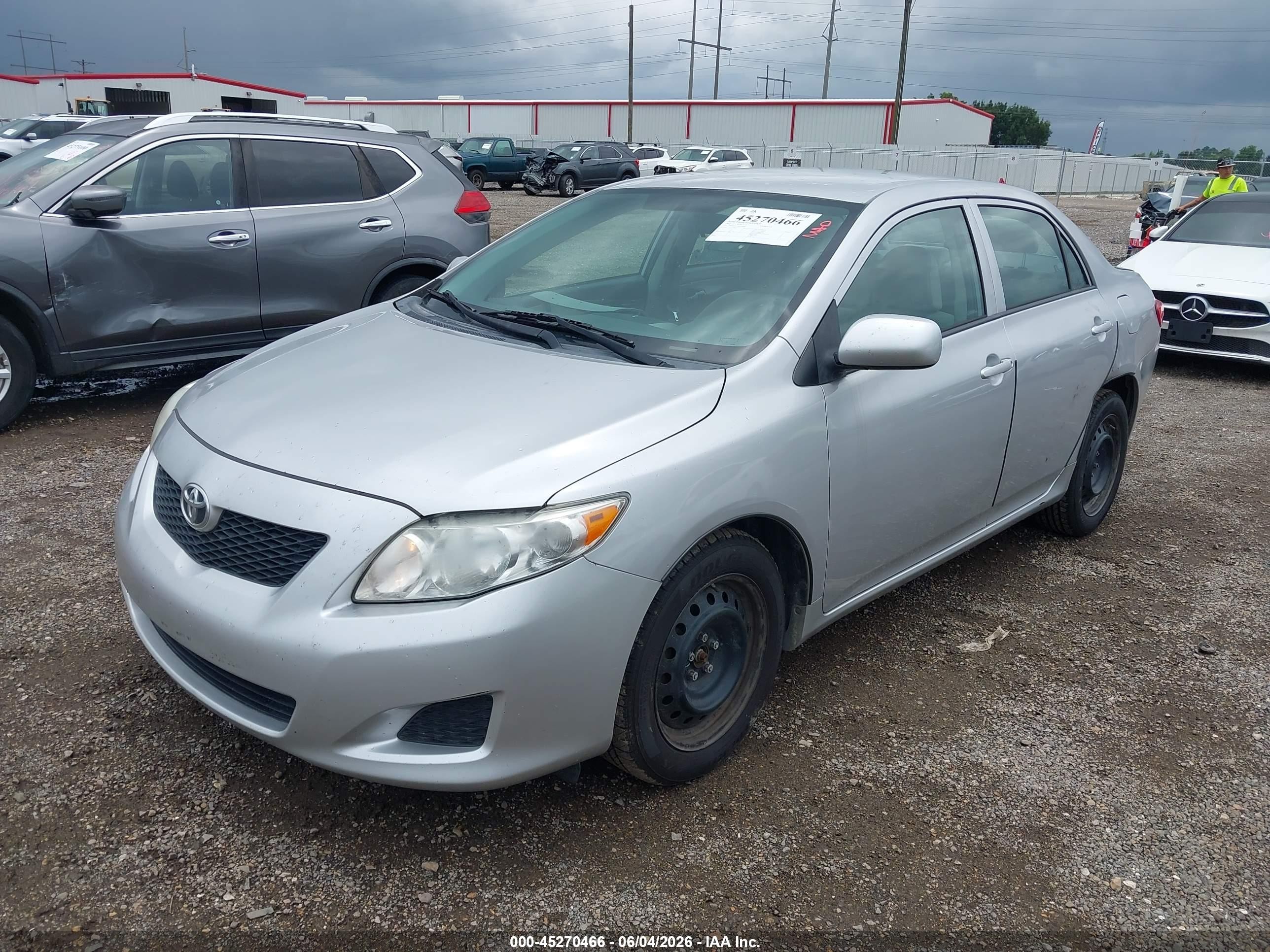 2010 Toyota Corolla Le Silver vin: 1NXBU4EE3AZ310089