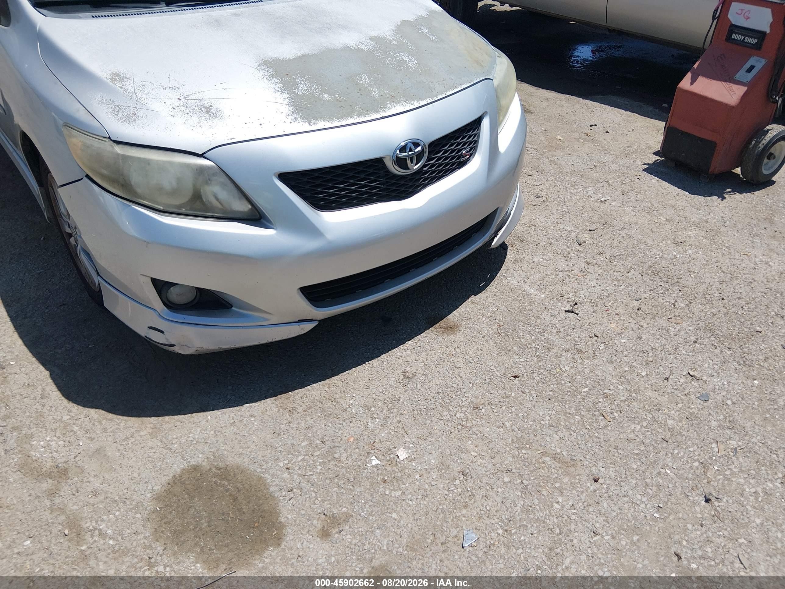 2010 Toyota Corolla S Silver vin: 1NXBU4EE3AZ325885