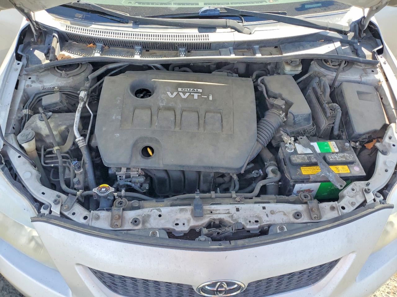 2010 Toyota Corolla Le Silver vin: 1NXBU4EE3AZ327443