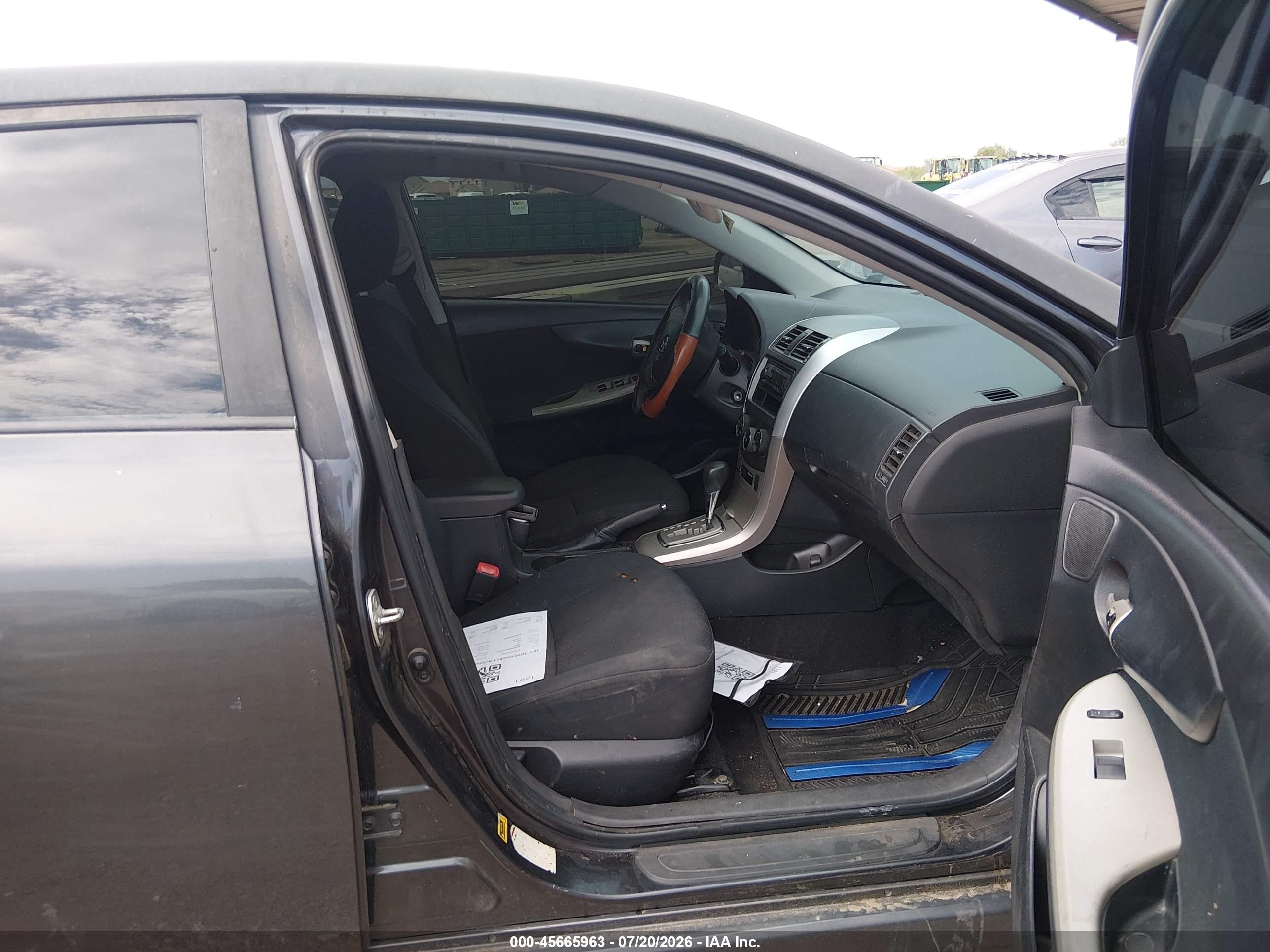 2010 Toyota Corolla S Серый vin: 1NXBU4EE3AZ335932