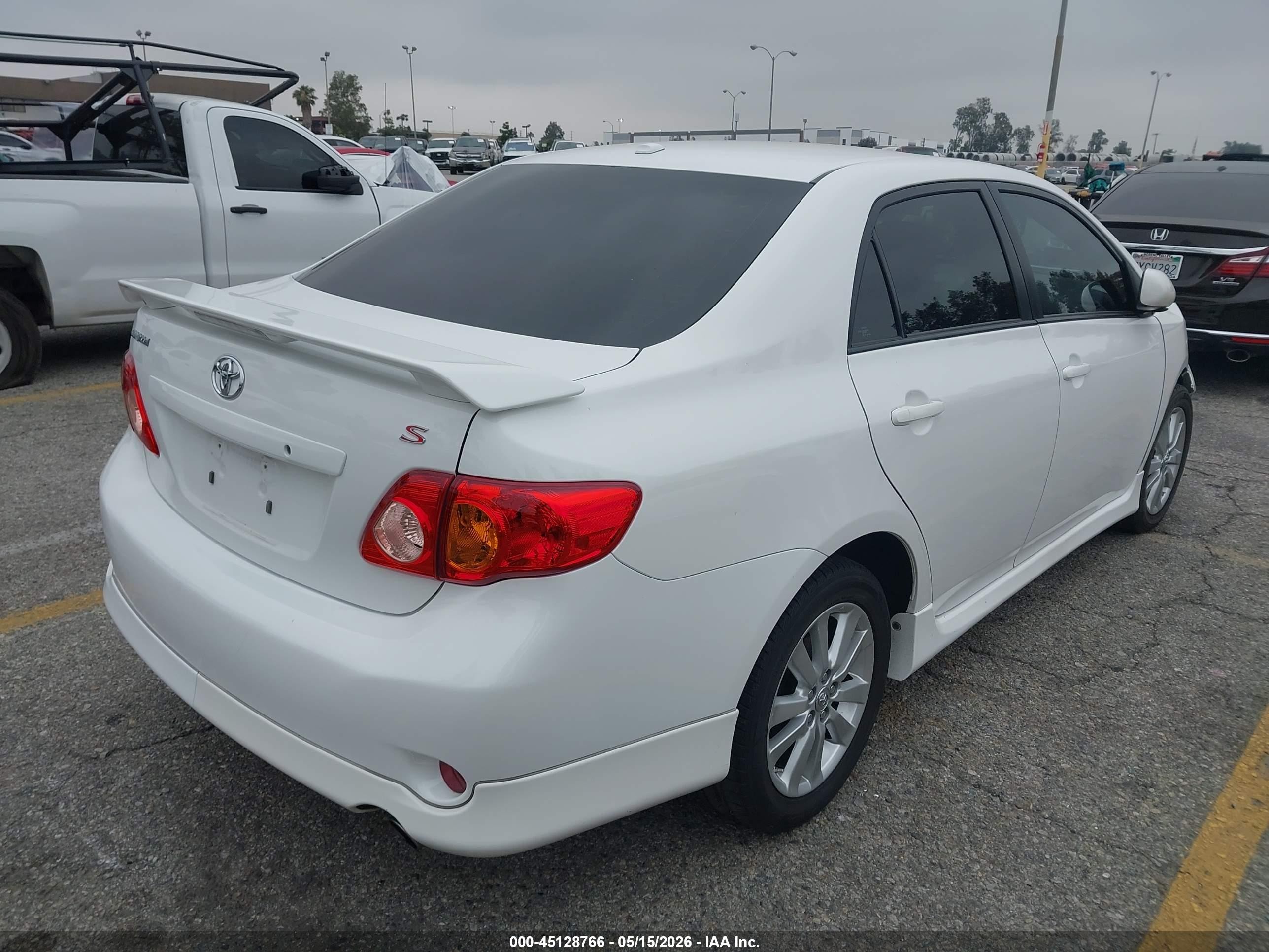 2010 Toyota Corolla S White vin: 1NXBU4EE3AZ341357