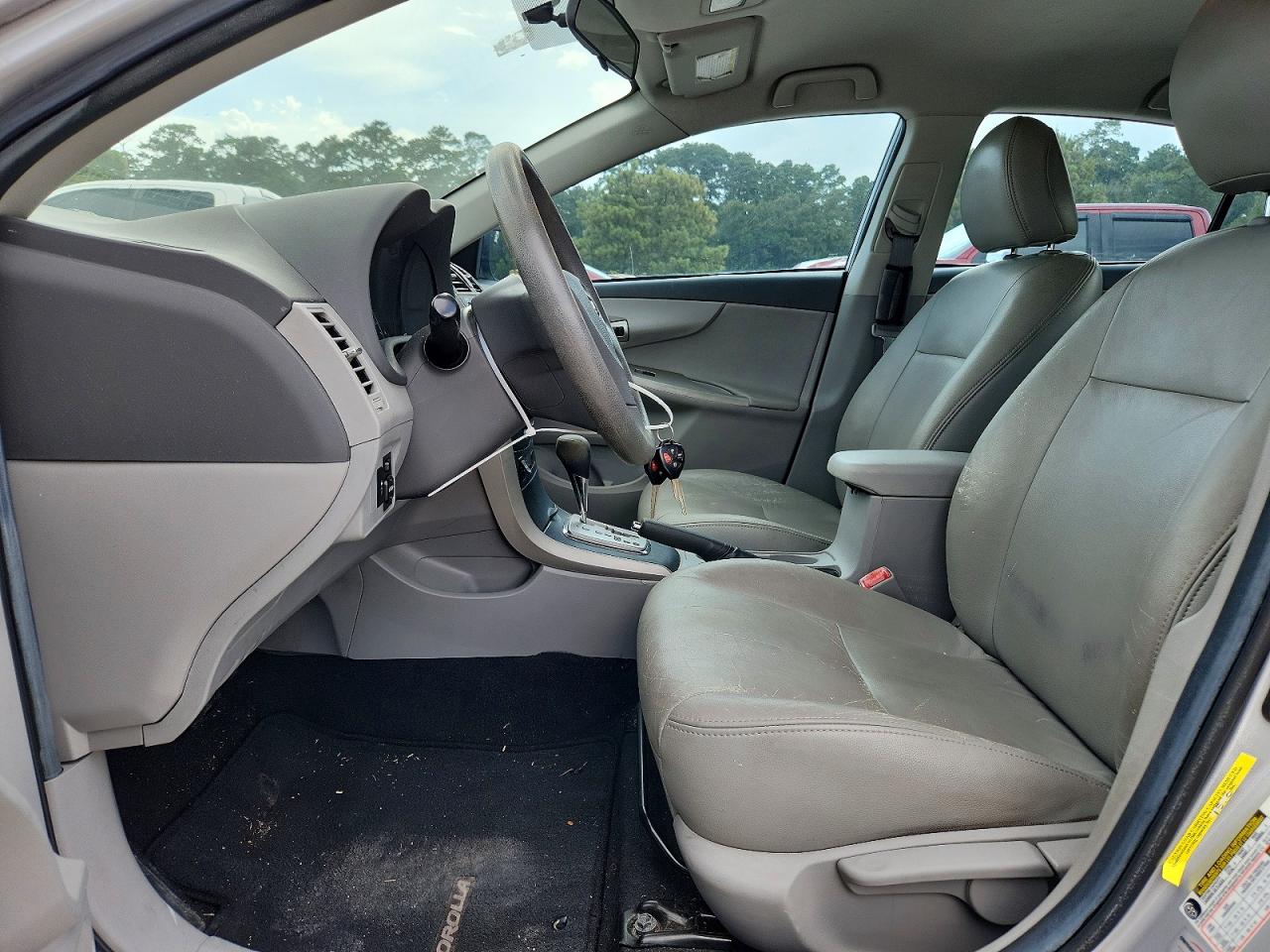 2010 Toyota Corolla Le Silver vin: 1NXBU4EE3AZ350446