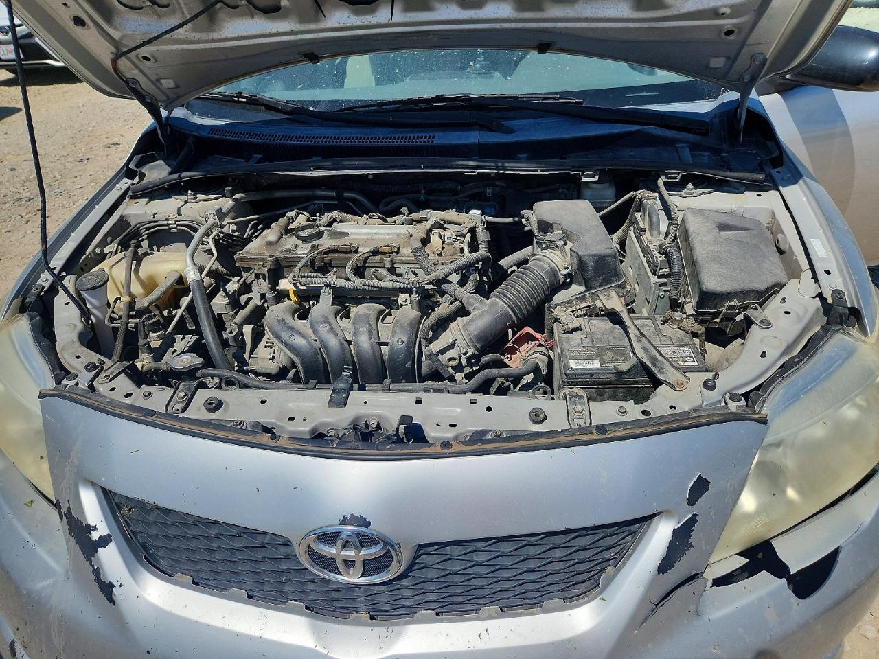 2010 Toyota Corolla Le Silver vin: 1NXBU4EE3AZ381776