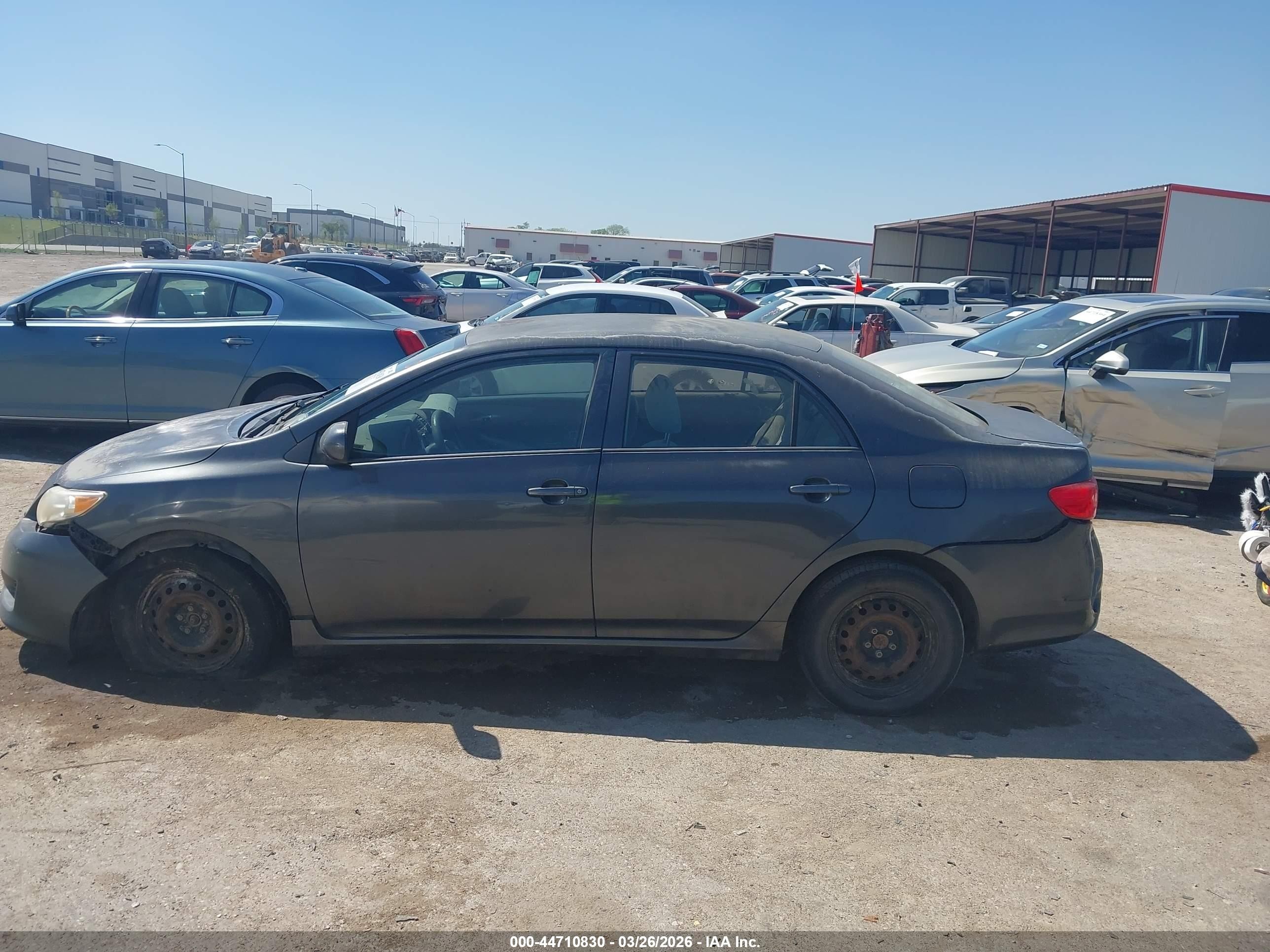 2010 Toyota Corolla Le Gray vin: 1NXBU4EE3AZ384435