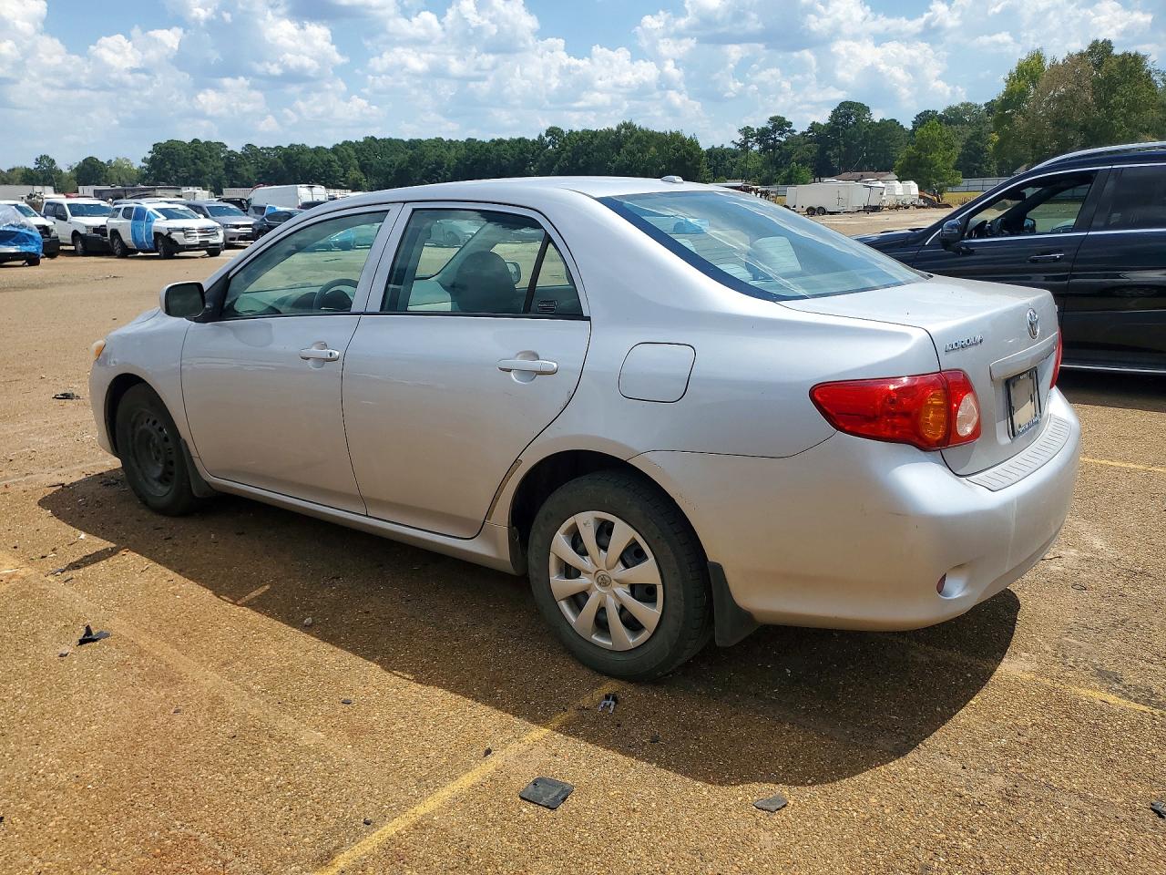 2010 Toyota Corolla Le Silver vin: 1NXBU4EE4AZ173518