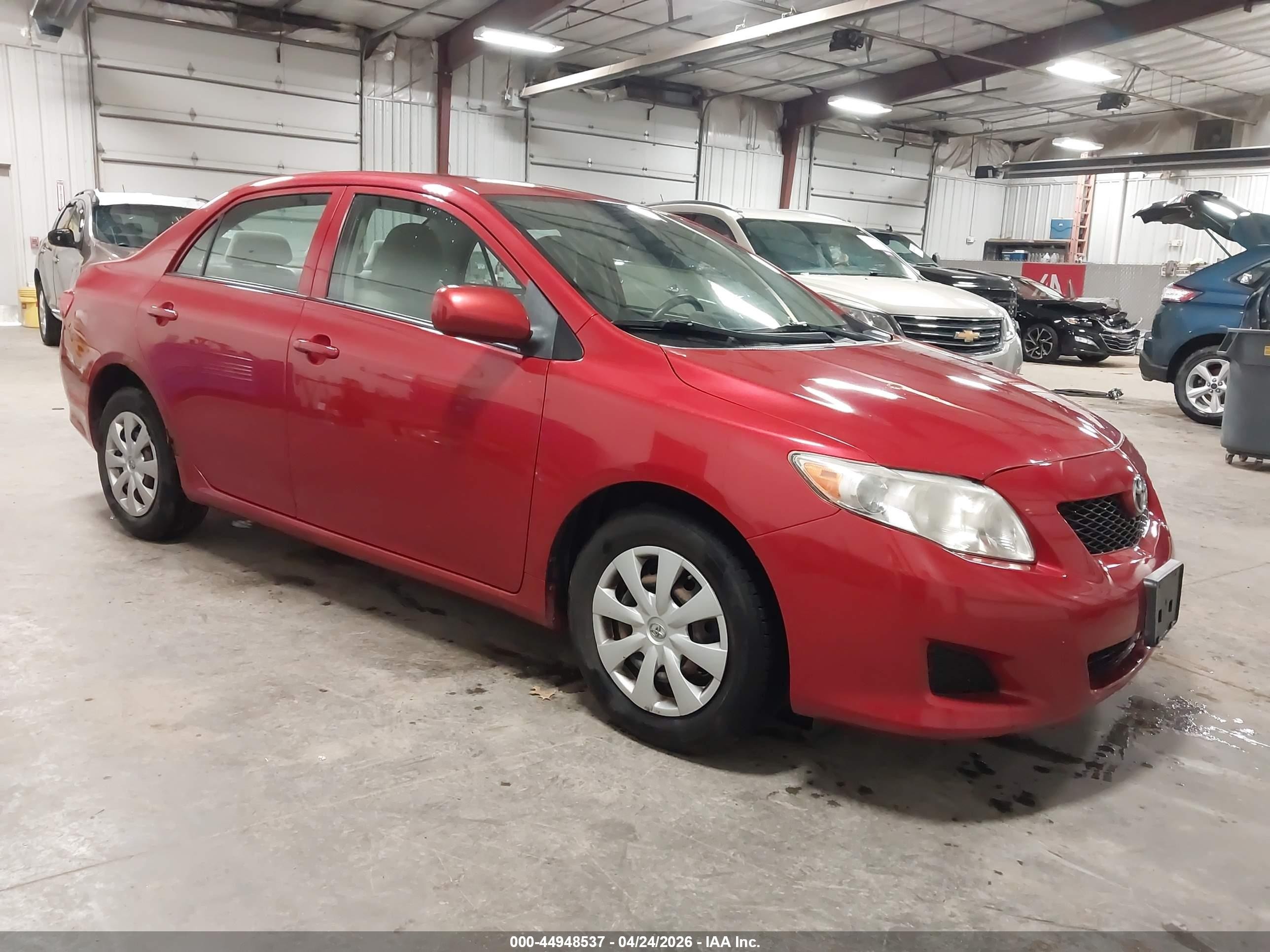 2010 Toyota Corolla Le Red vin: 1NXBU4EE4AZ177214