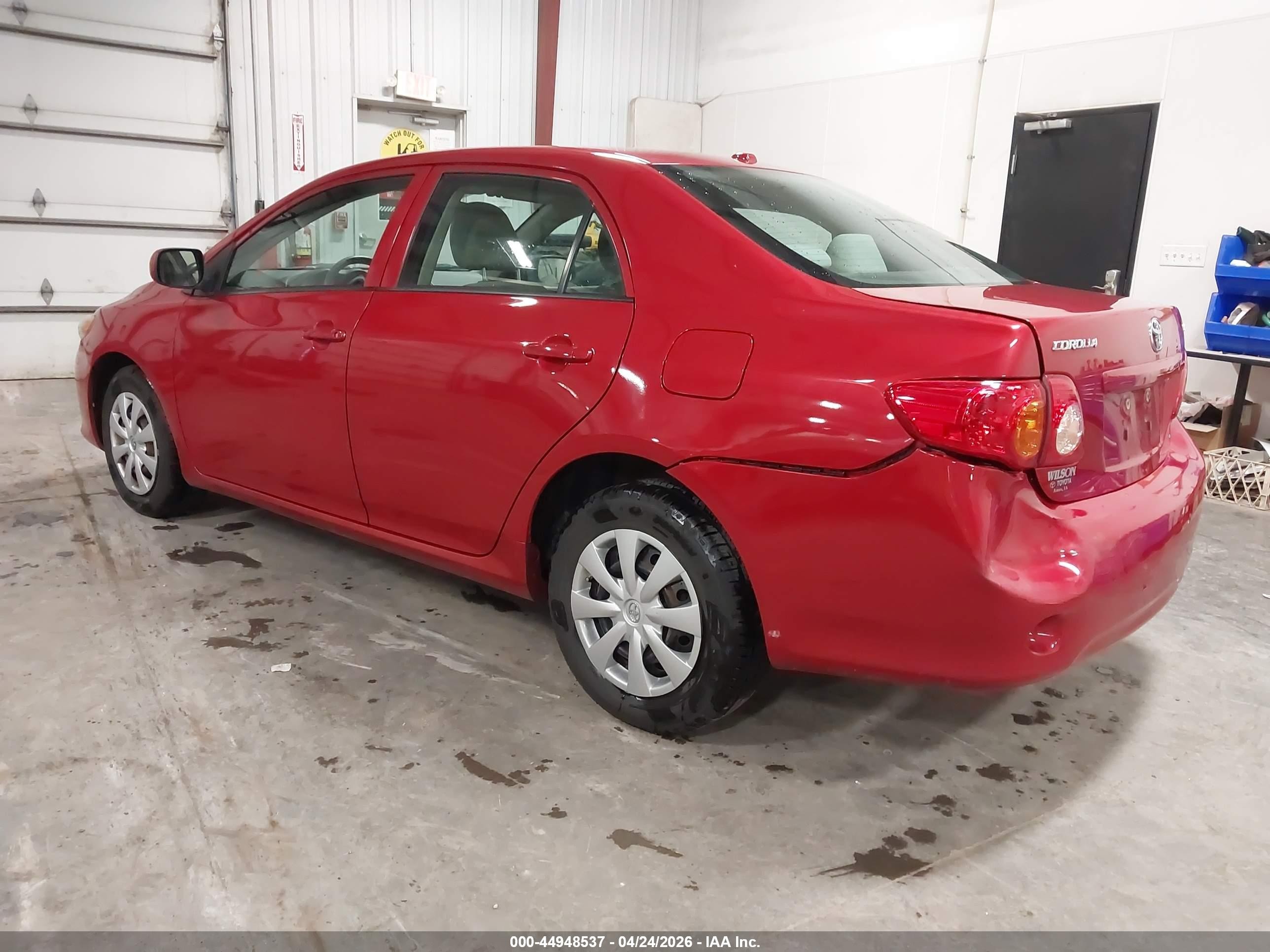 2010 Toyota Corolla Le Red vin: 1NXBU4EE4AZ177214