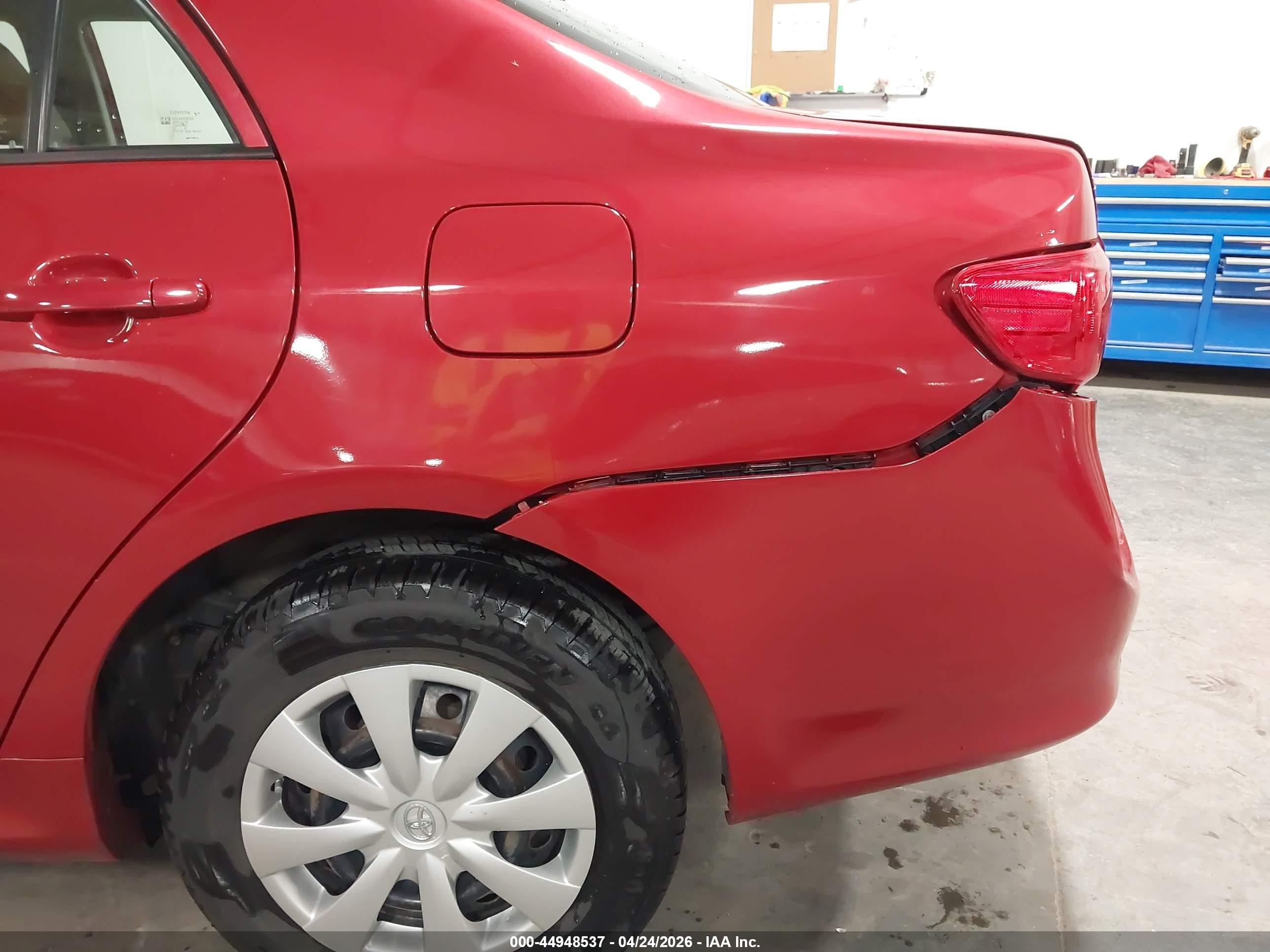 2010 Toyota Corolla Le Red vin: 1NXBU4EE4AZ177214