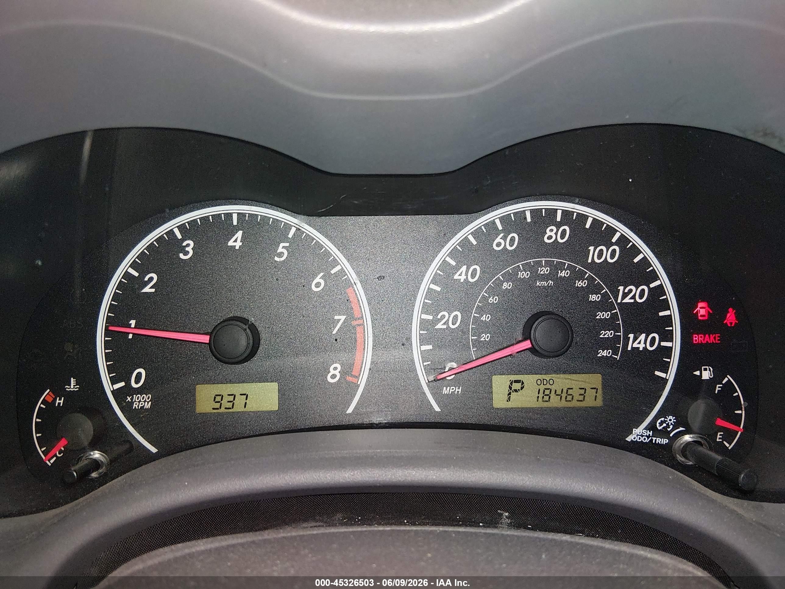 2010 Toyota Corolla Le Silver vin: 1NXBU4EE4AZ178511