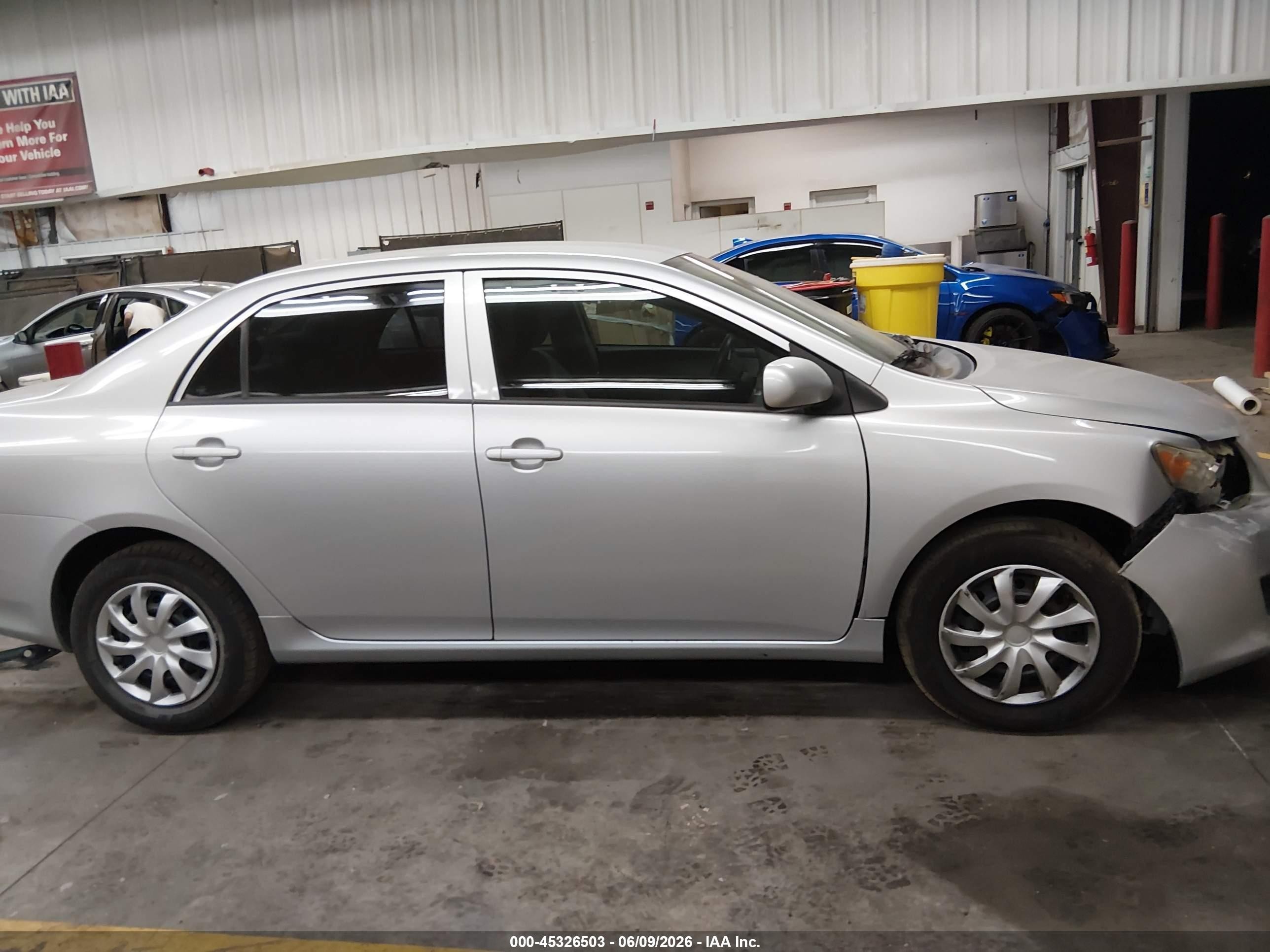 2010 Toyota Corolla Le Silver vin: 1NXBU4EE4AZ178511