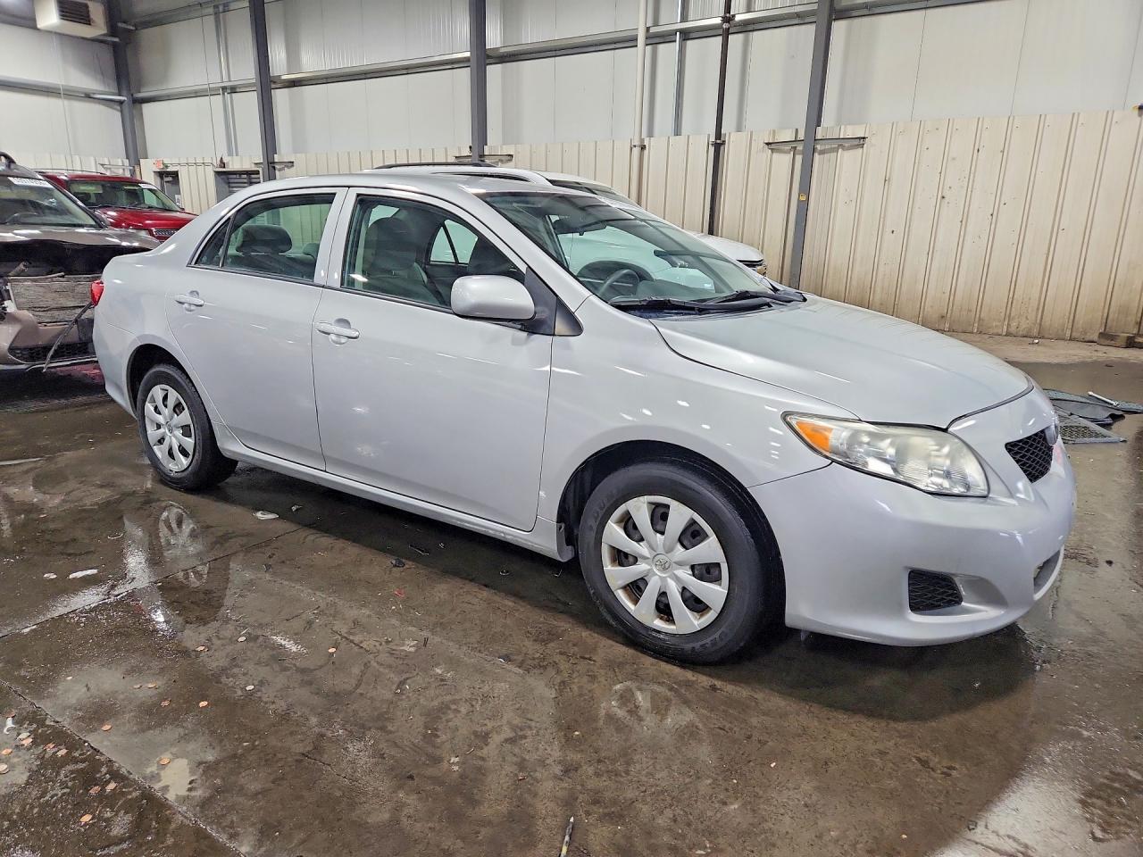 2010 Toyota Corolla Le Silver vin: 1NXBU4EE4AZ188973