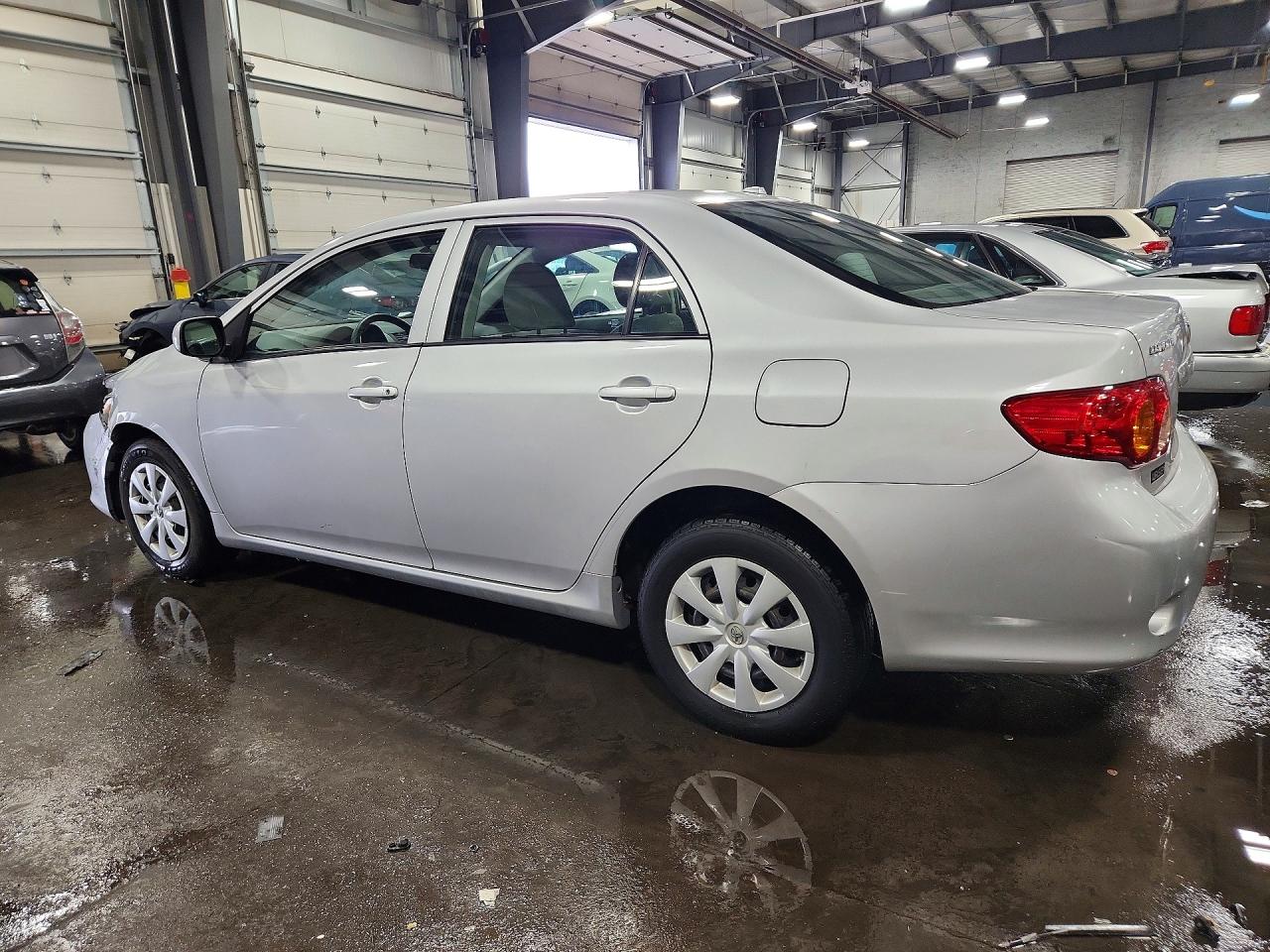 2010 Toyota Corolla Le Silver vin: 1NXBU4EE4AZ188973