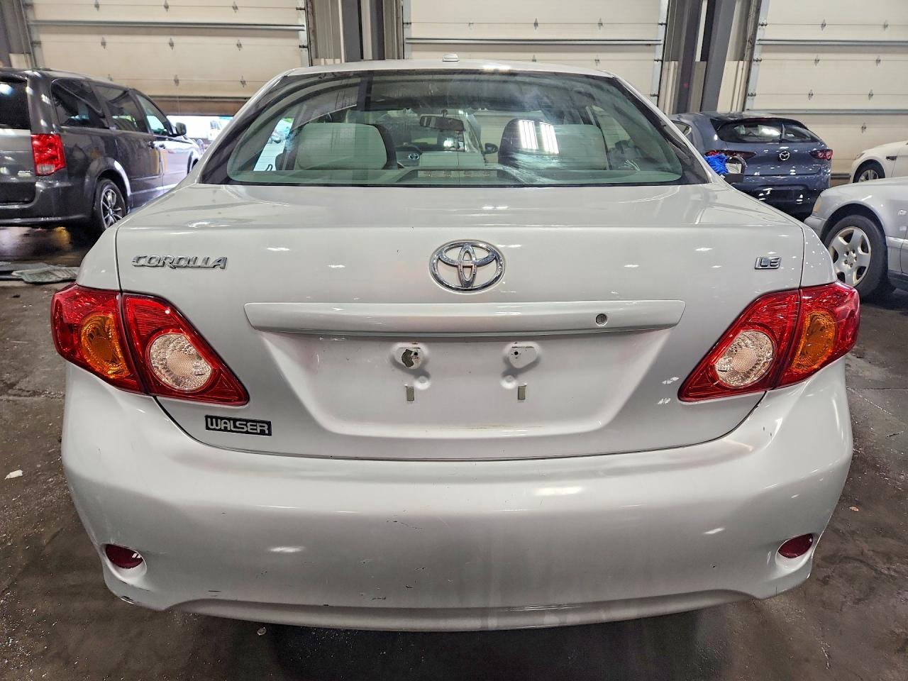2010 Toyota Corolla Le Silver vin: 1NXBU4EE4AZ188973