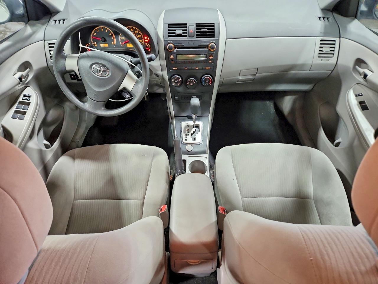 2010 Toyota Corolla Le Silver vin: 1NXBU4EE4AZ188973