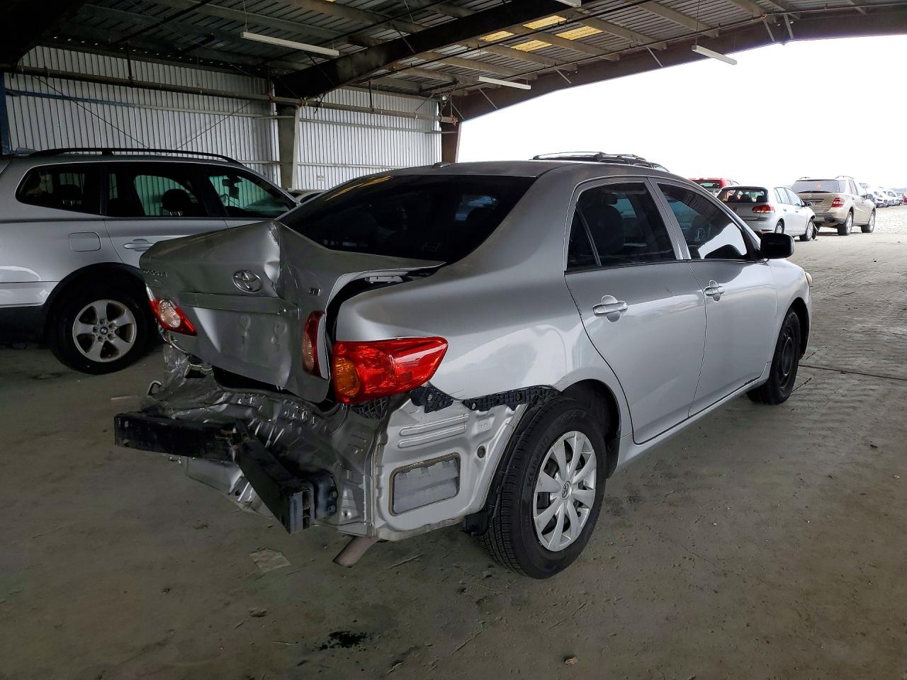2010 Toyota Corolla Le Silver vin: 1NXBU4EE4AZ203035