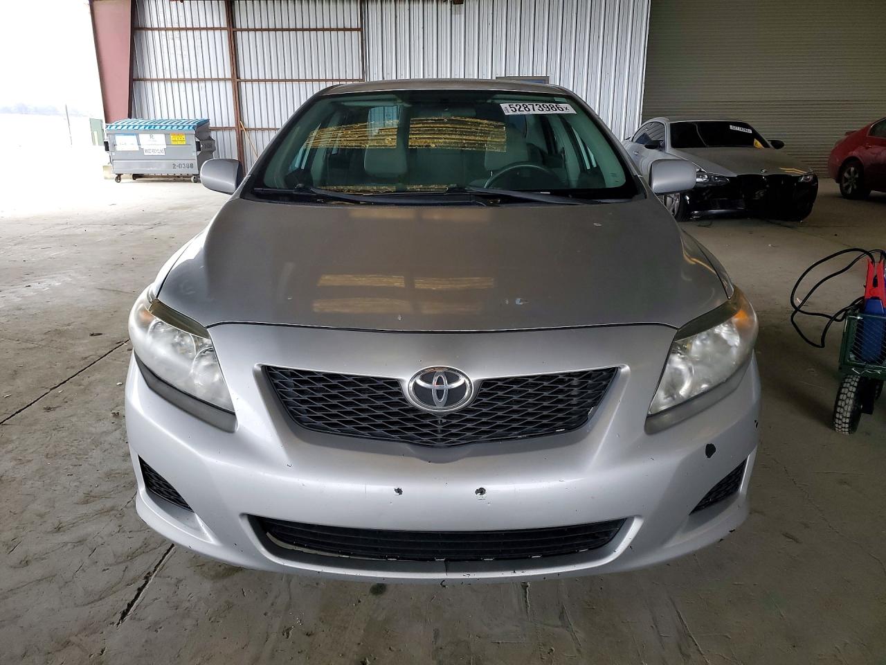 2010 Toyota Corolla Le Silver vin: 1NXBU4EE4AZ203035