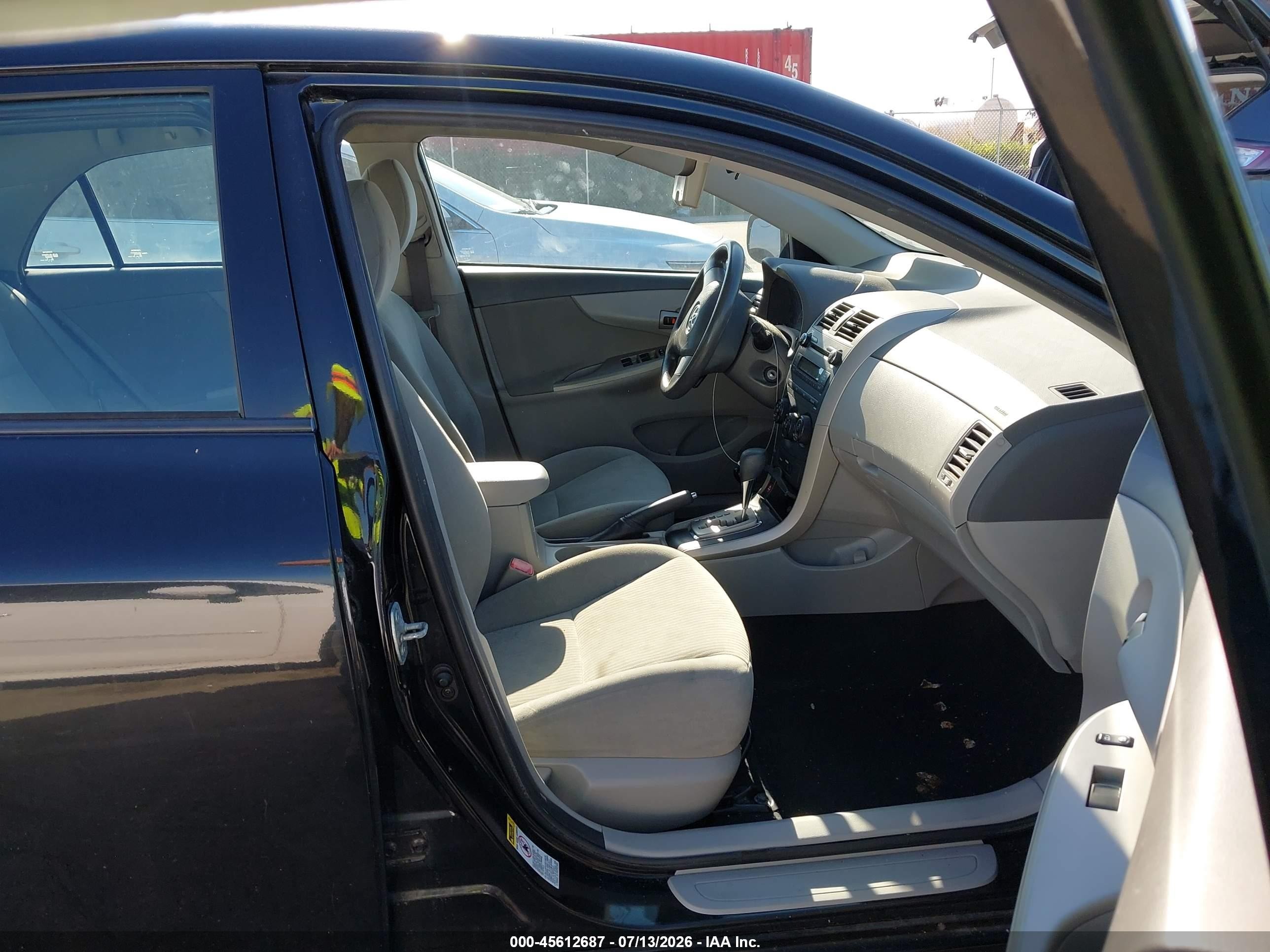 2010 Toyota Corolla Le Black vin: 1NXBU4EE4AZ206971