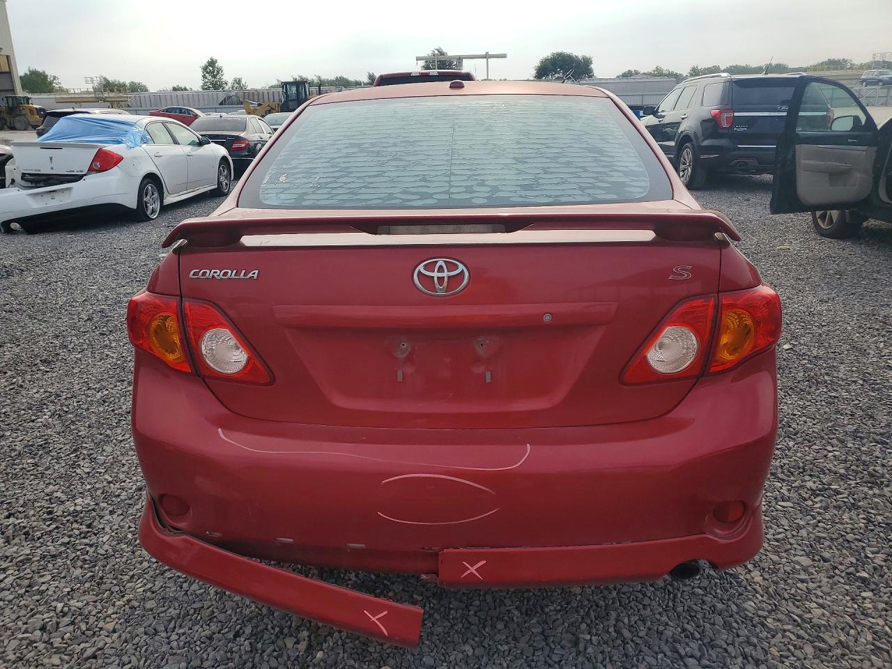 2010 Toyota Corolla Red vin: 1NXBU4EE4AZ213449