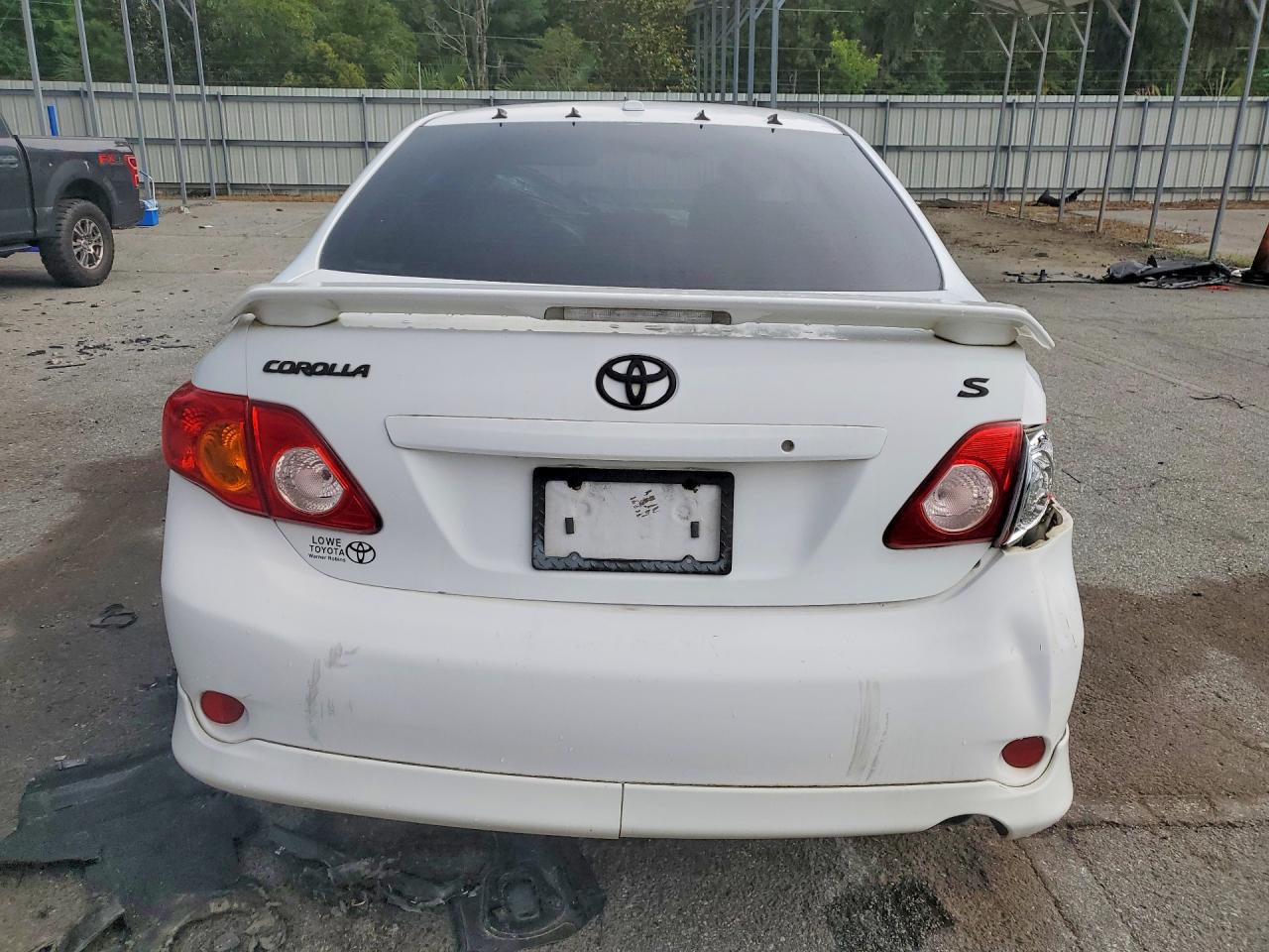 2010 Toyota Corolla S Белый vin: 1NXBU4EE4AZ215072