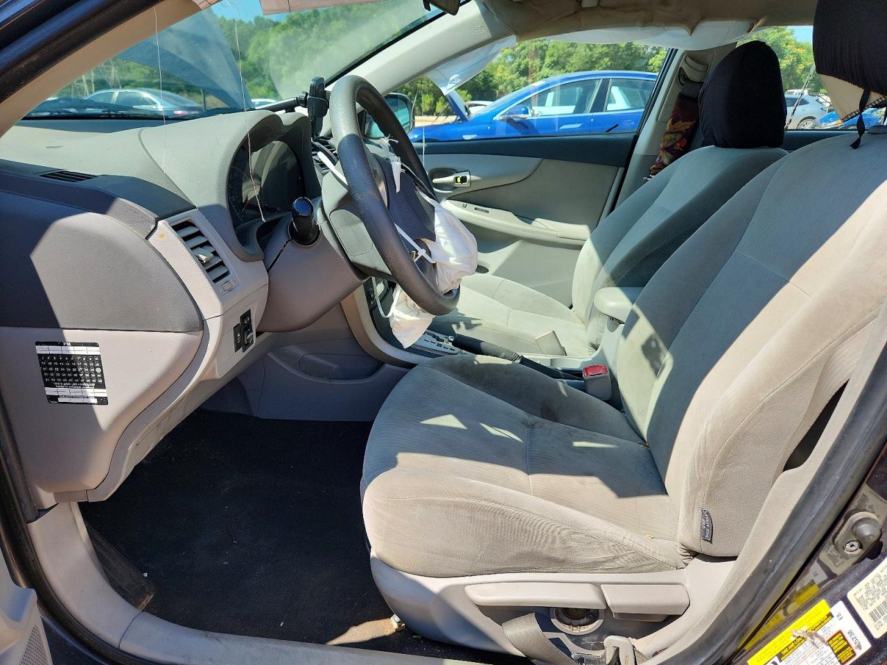 2010 Toyota Corolla Le Gray vin: 1NXBU4EE4AZ226802