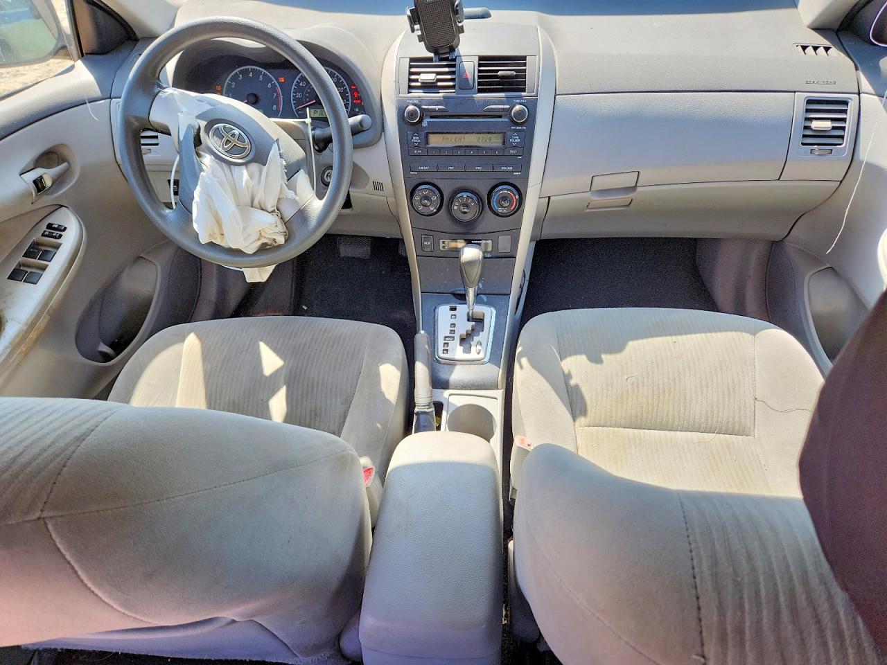 2010 Toyota Corolla Le Gray vin: 1NXBU4EE4AZ226802