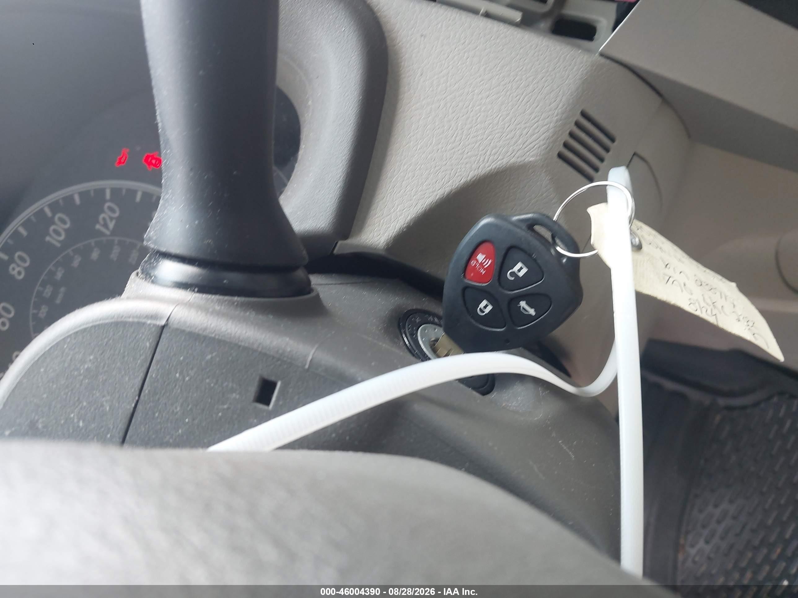 2010 Toyota Corolla Le White vin: 1NXBU4EE4AZ238917