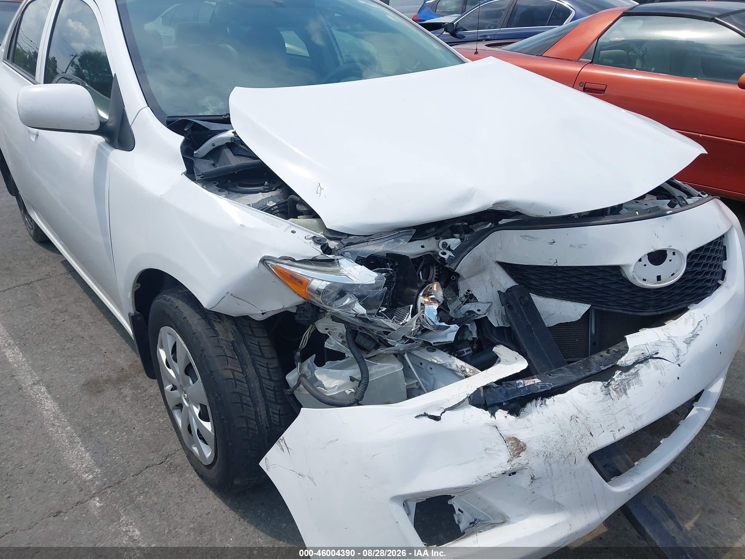 2010 Toyota Corolla Le White vin: 1NXBU4EE4AZ238917