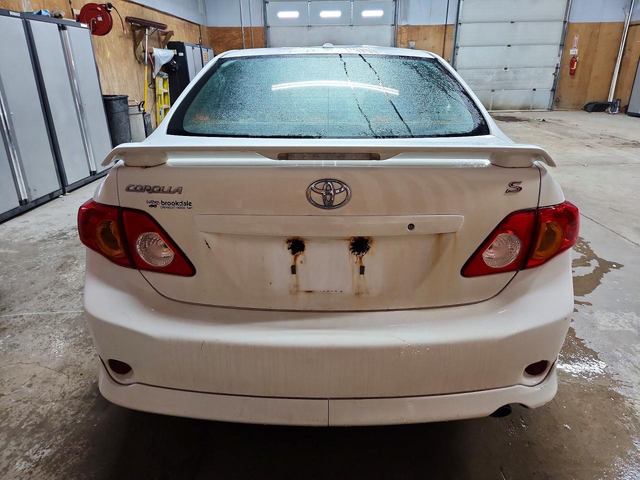 2010 Toyota Corolla S White vin: 1NXBU4EE4AZ239727