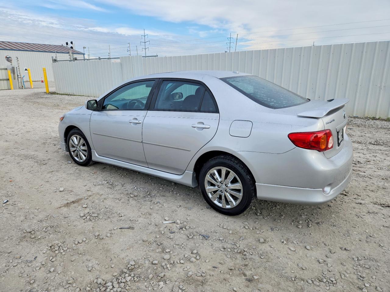 2010 Toyota Corolla S Серебряный vin: 1NXBU4EE4AZ259797