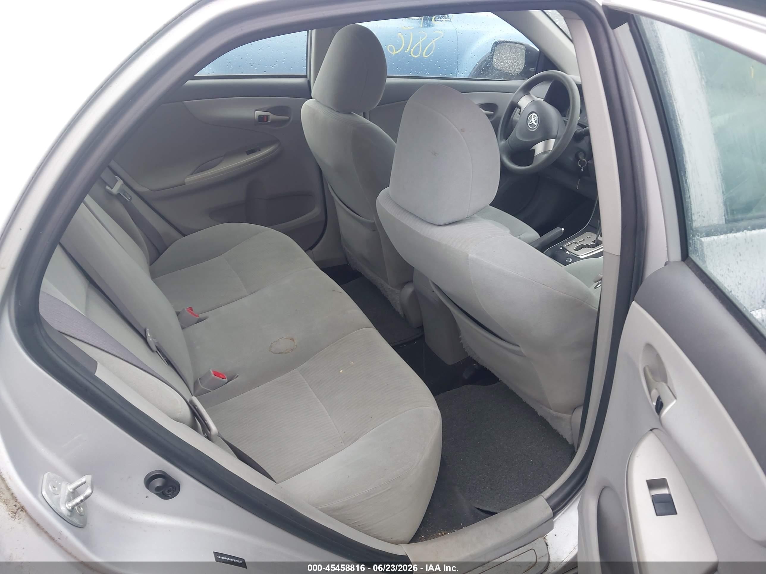 2010 Toyota Corolla Le Серебряный vin: 1NXBU4EE4AZ270220