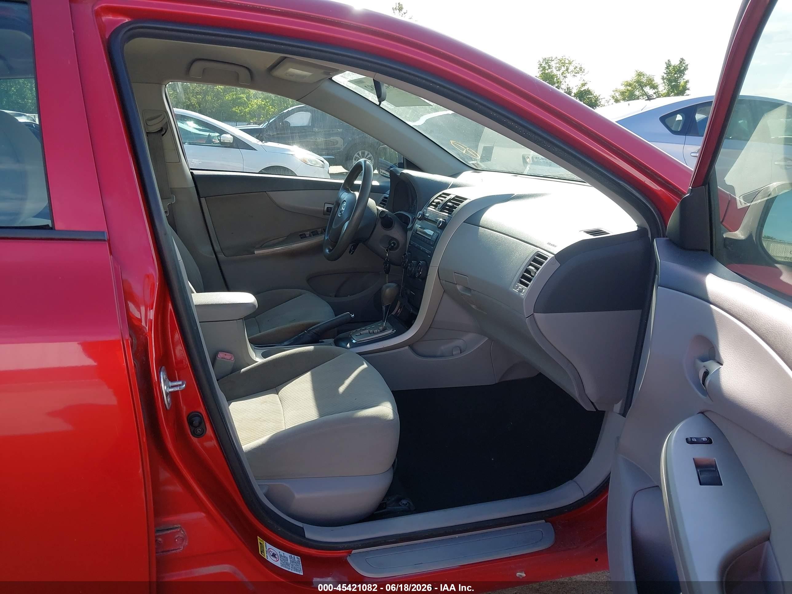 2010 Toyota Corolla Le Red vin: 1NXBU4EE4AZ284859