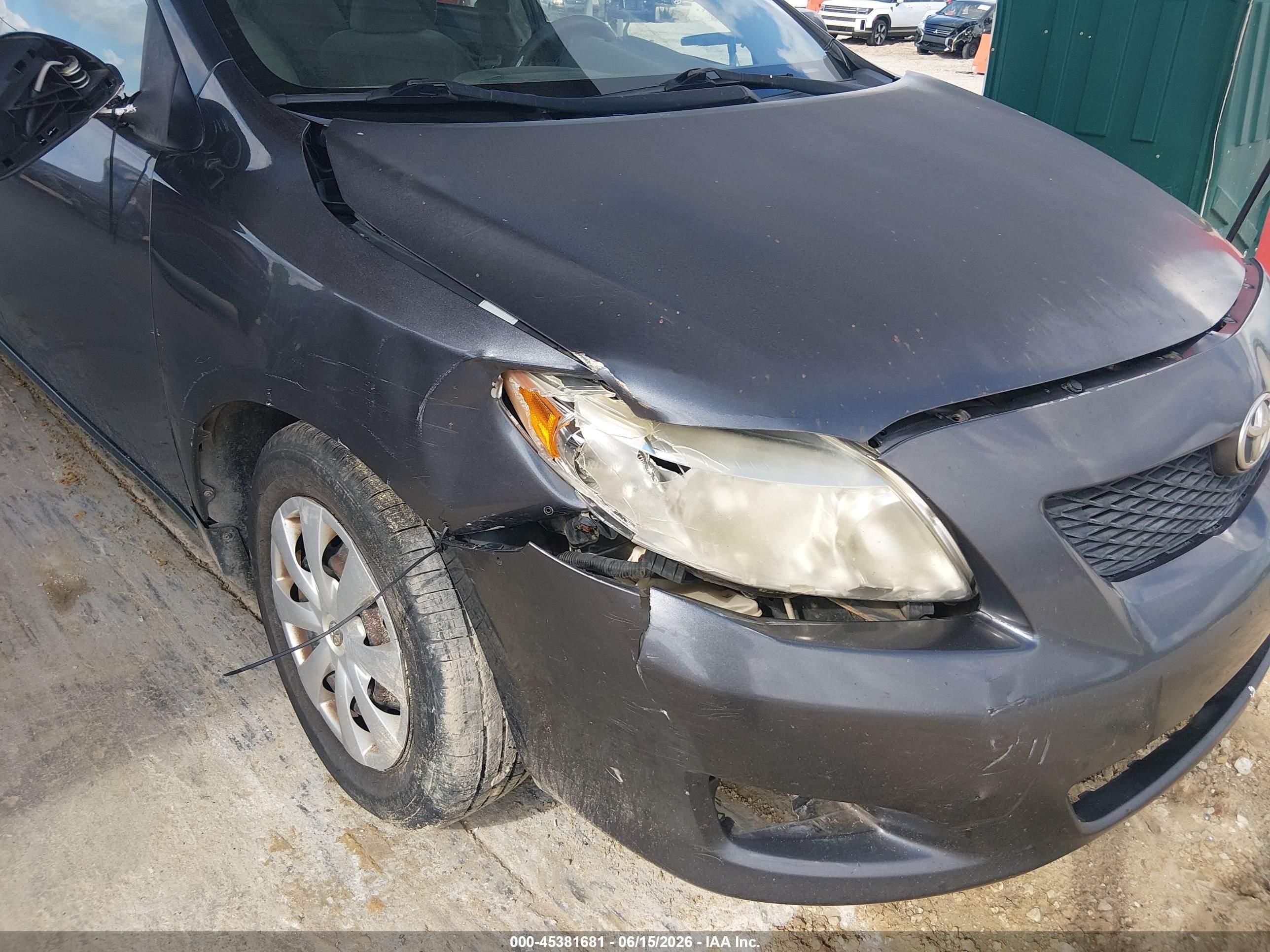 2010 Toyota Corolla Le Gray vin: 1NXBU4EE4AZ296431