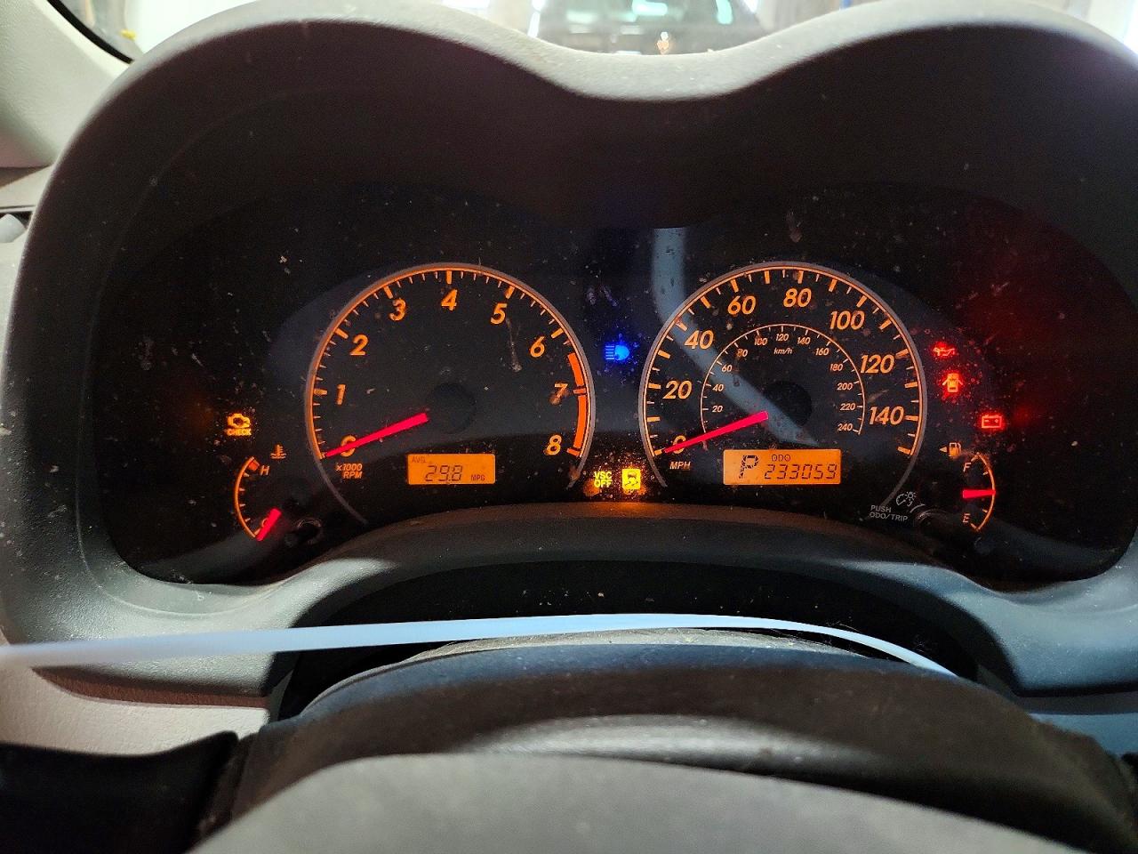 2010 Toyota Corolla Le Silver vin: 1NXBU4EE4AZ305824